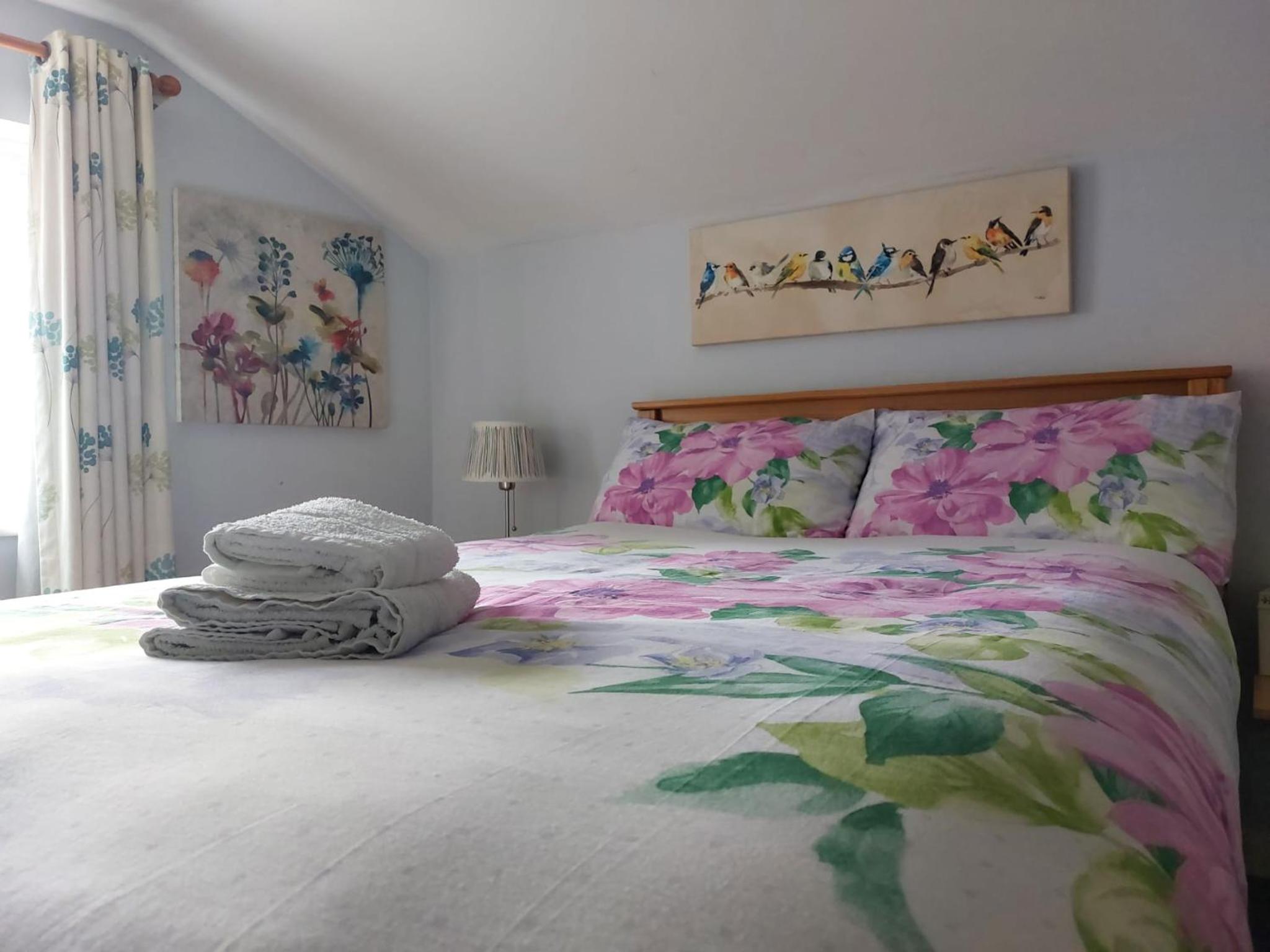 Small Double Room with Low Ceiling photo 2