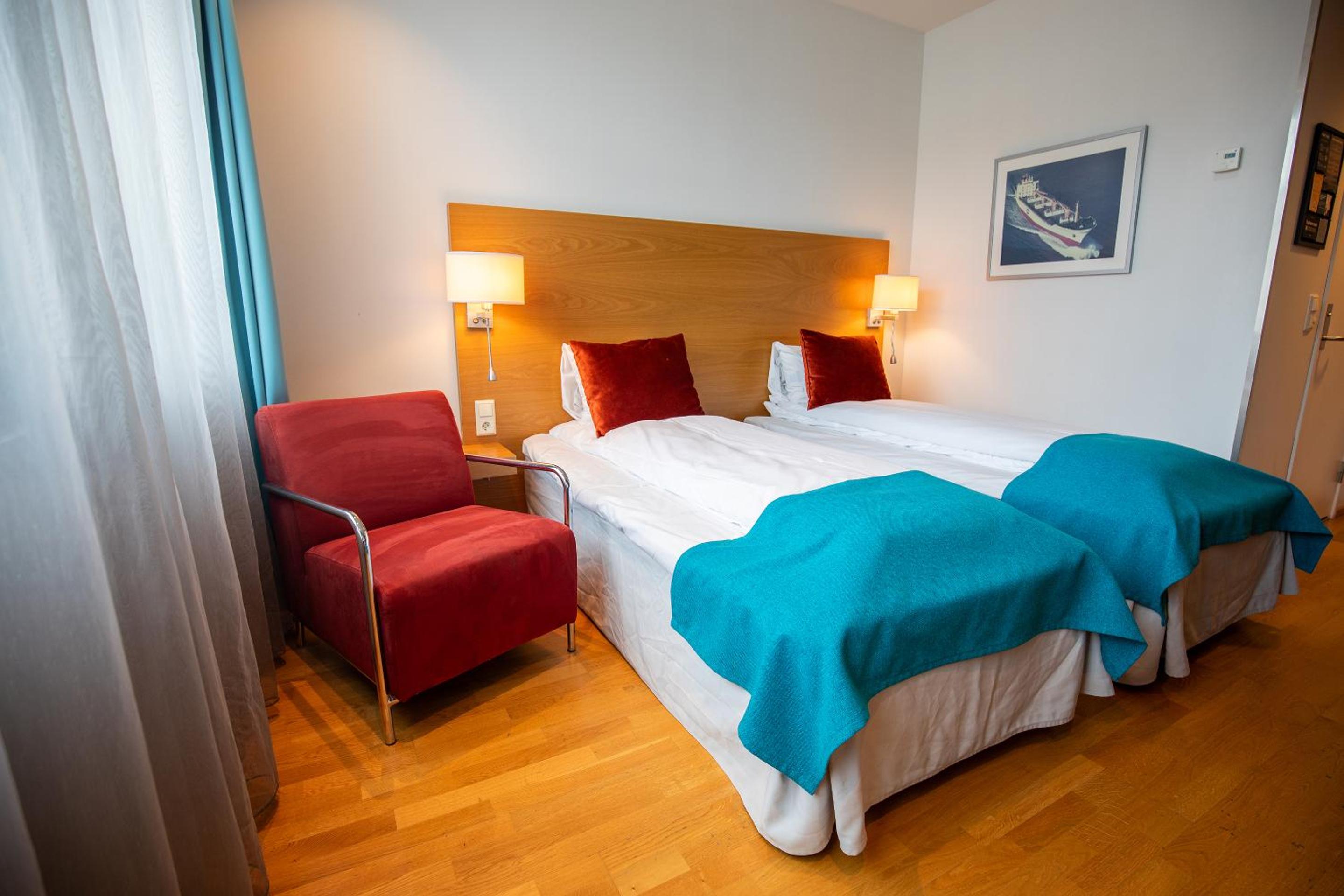 Twin Room - Photo 2