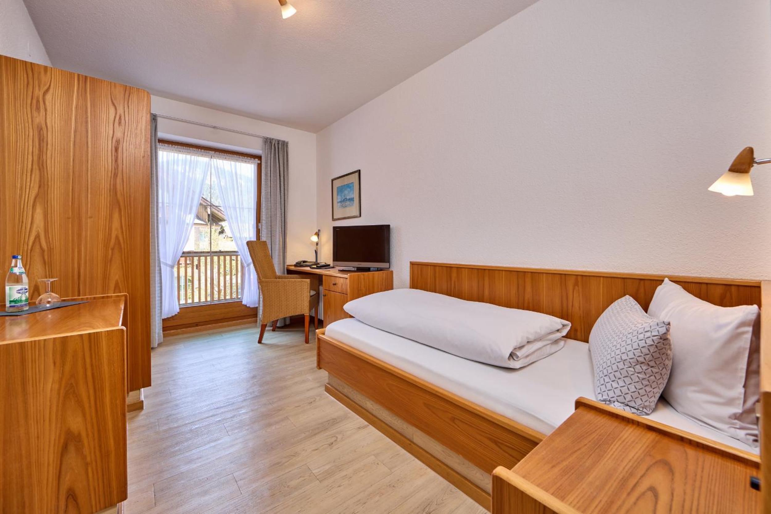 Single Room with Balcony photo 3