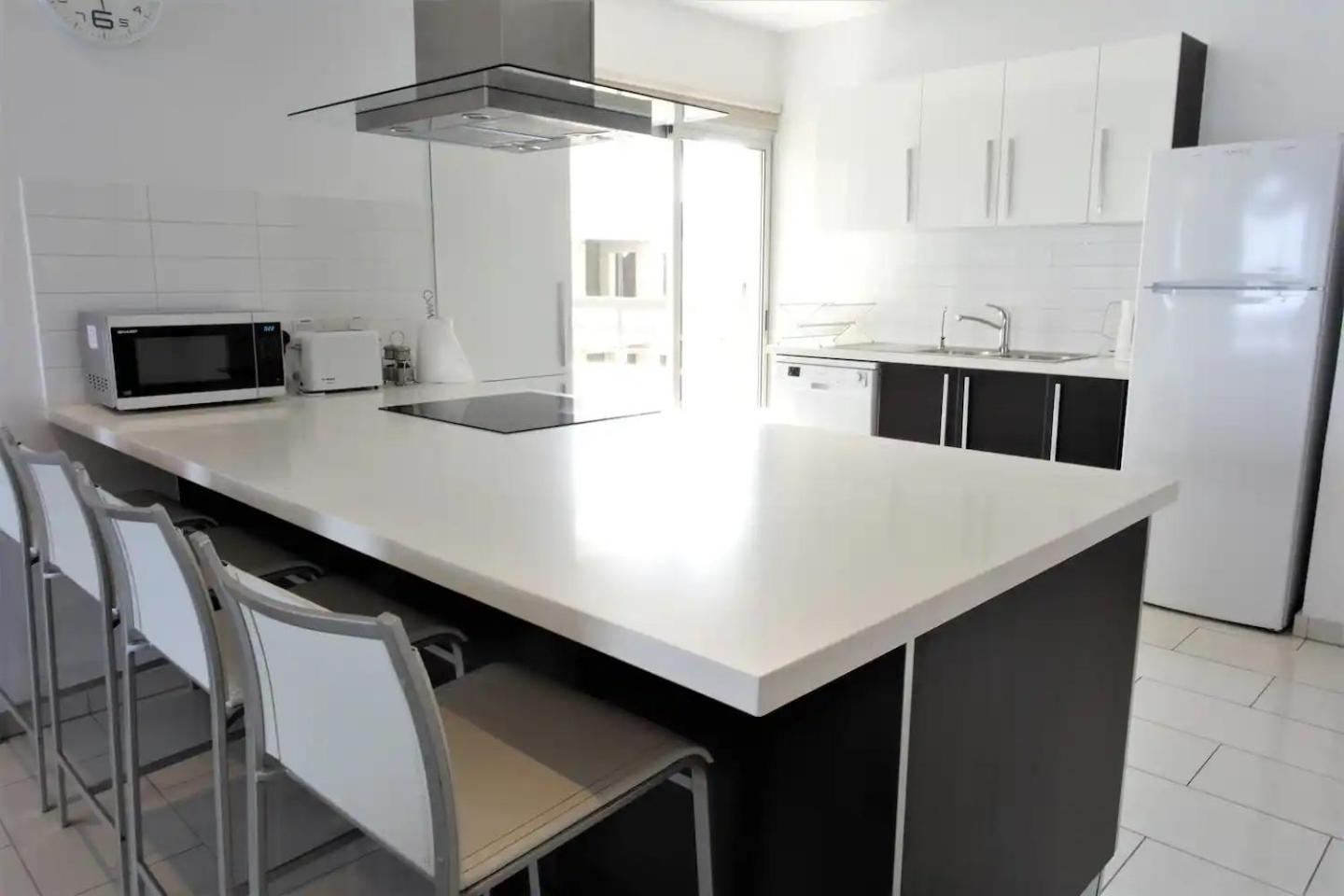 Two-Bedroom Apartment with Sea View photo 3