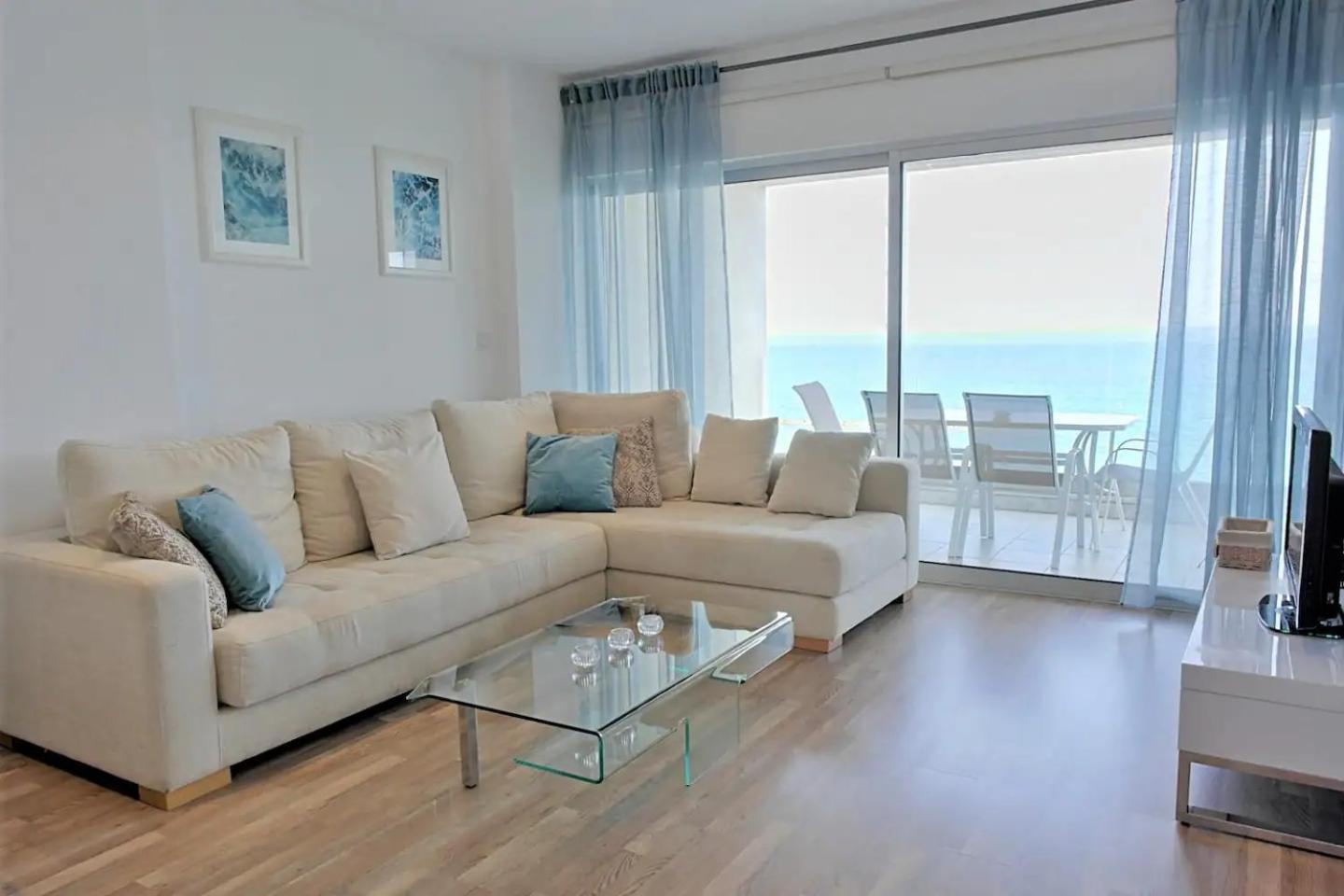 Two-Bedroom Apartment with Sea View photo 2