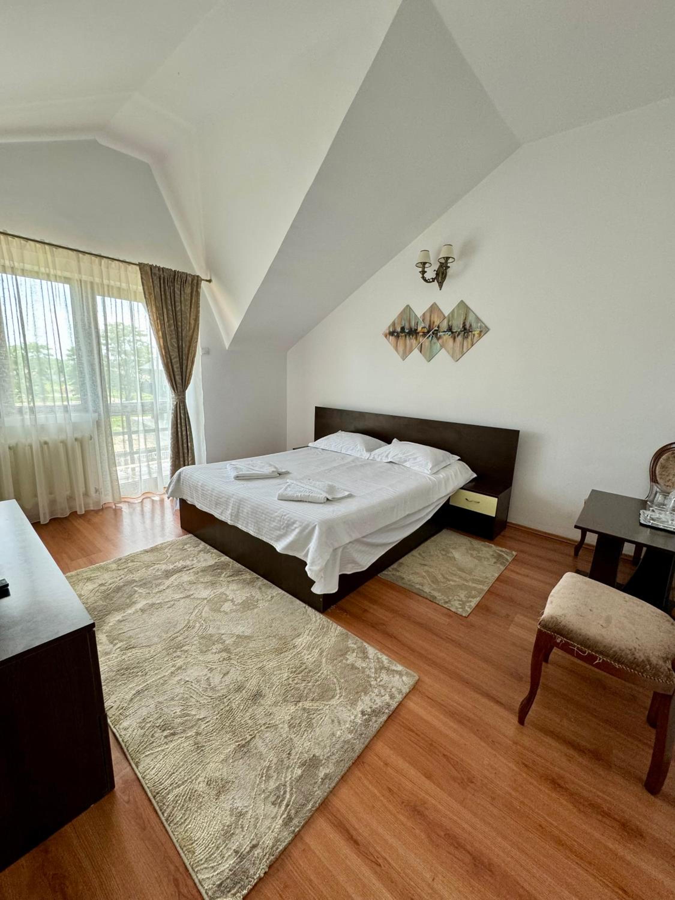 Standard Double Room photo 3