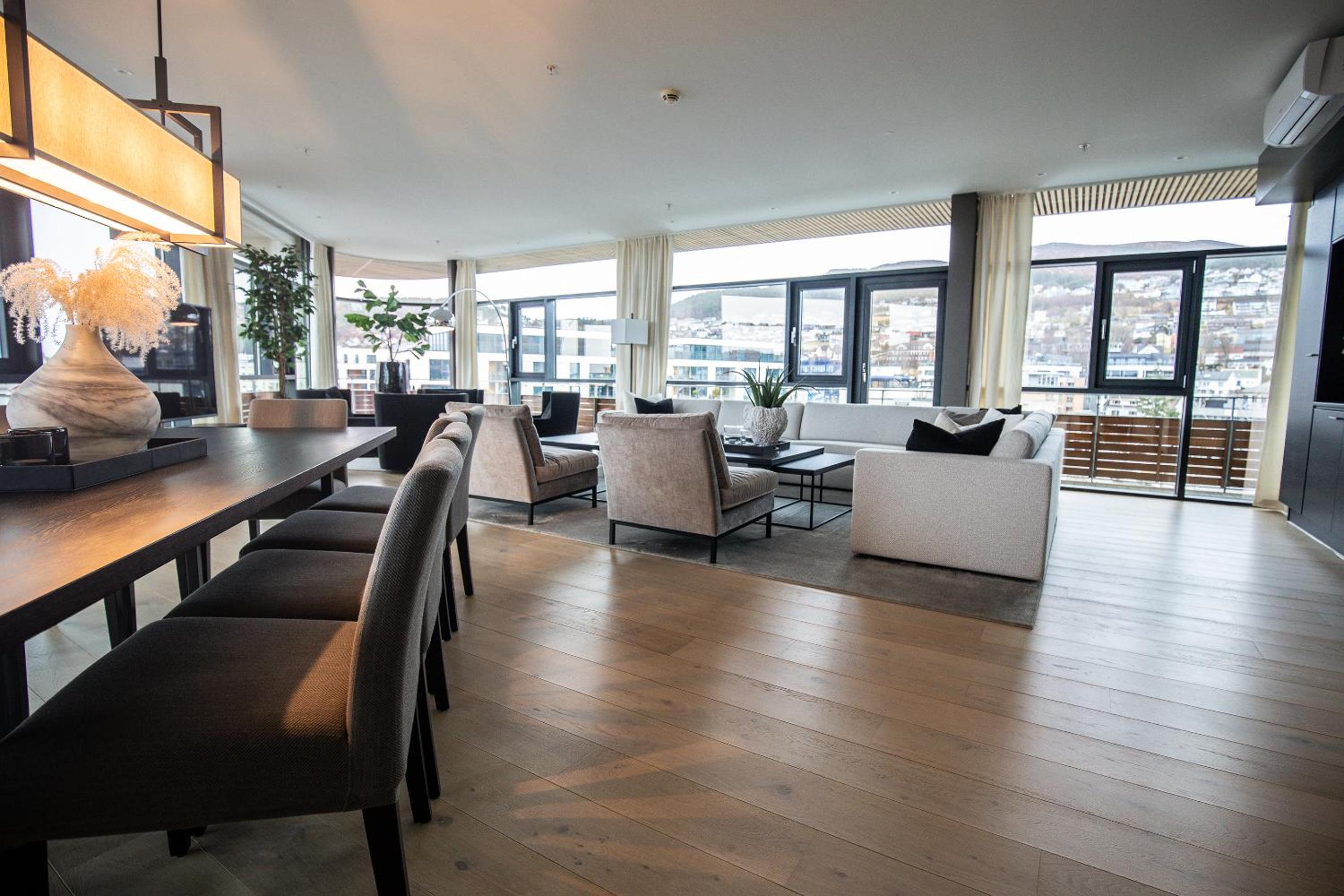 Suite - Photo 15