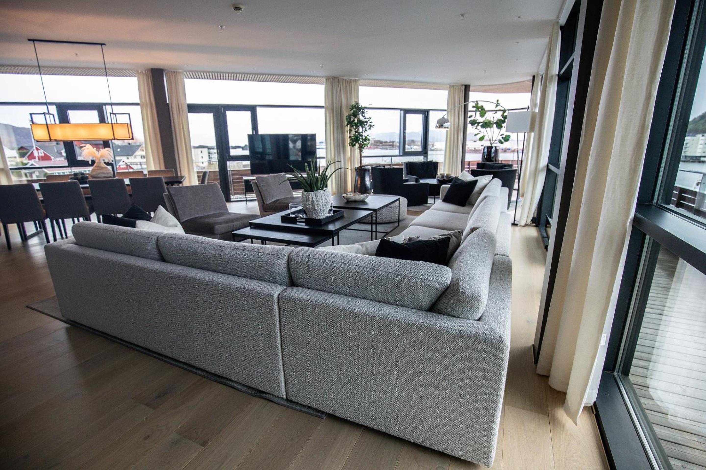 Suite - Photo 18