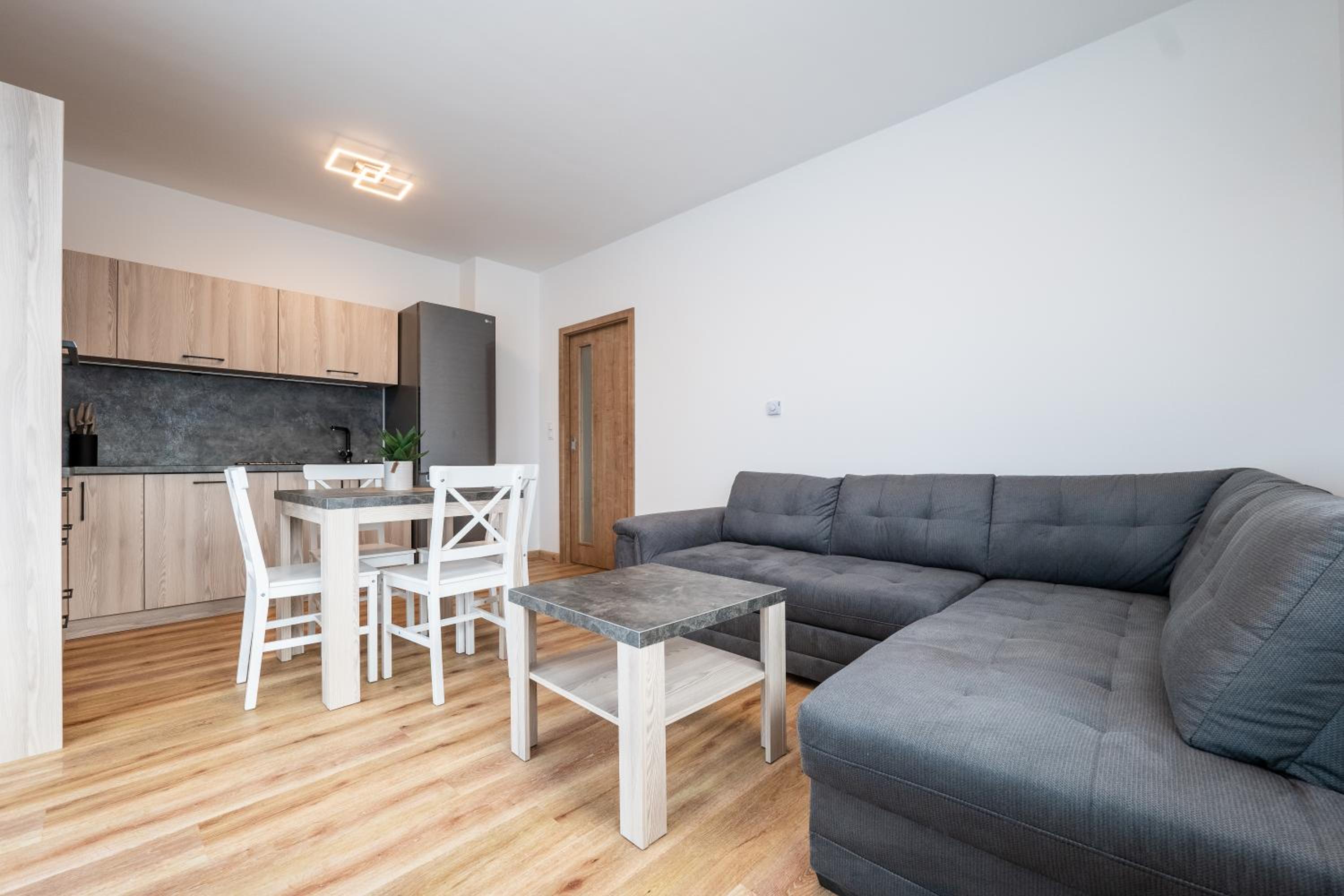 Two-Bedroom Deluxe Apartment With Balcony photo 1