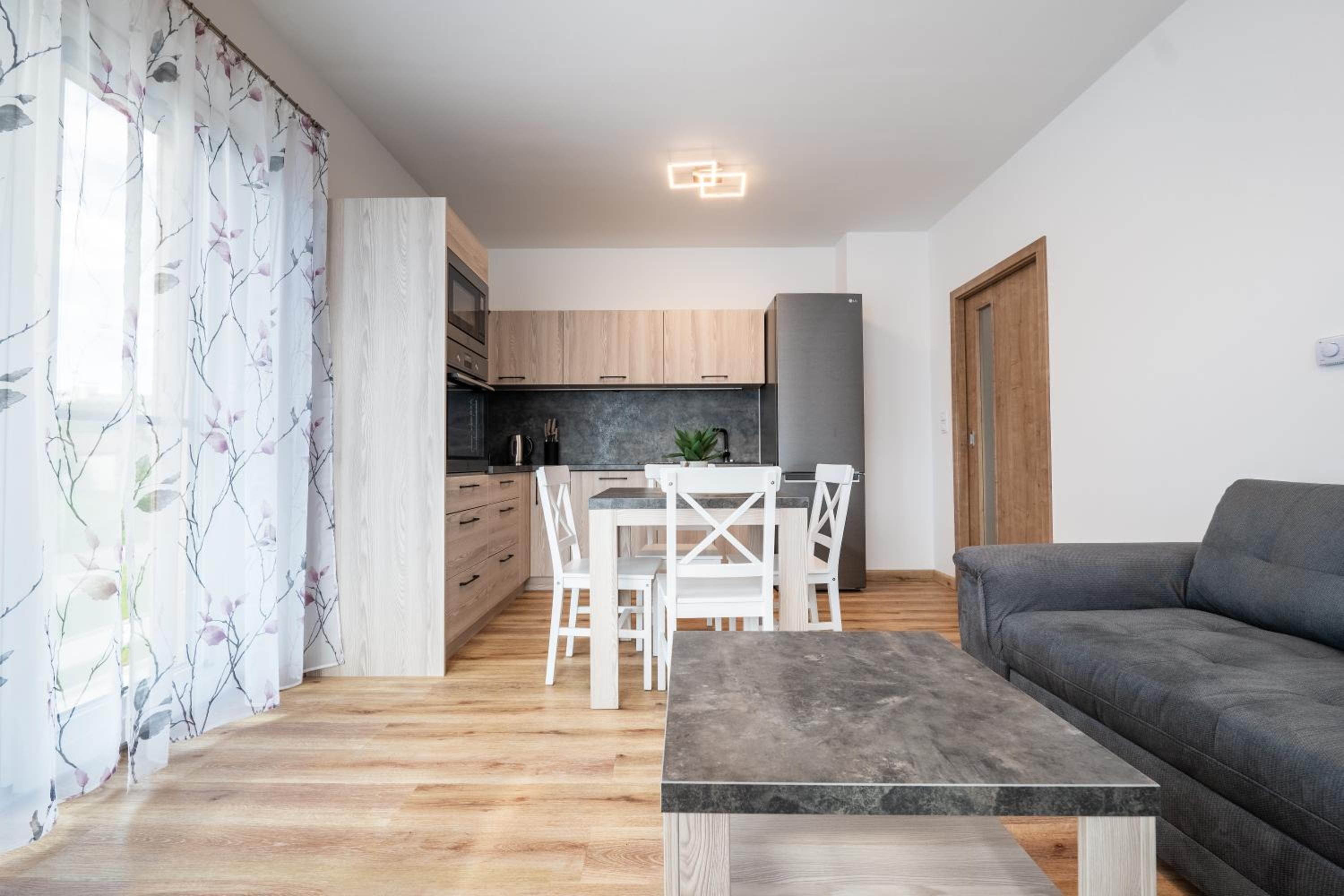 Two-Bedroom Deluxe Apartment With Balcony photo 3