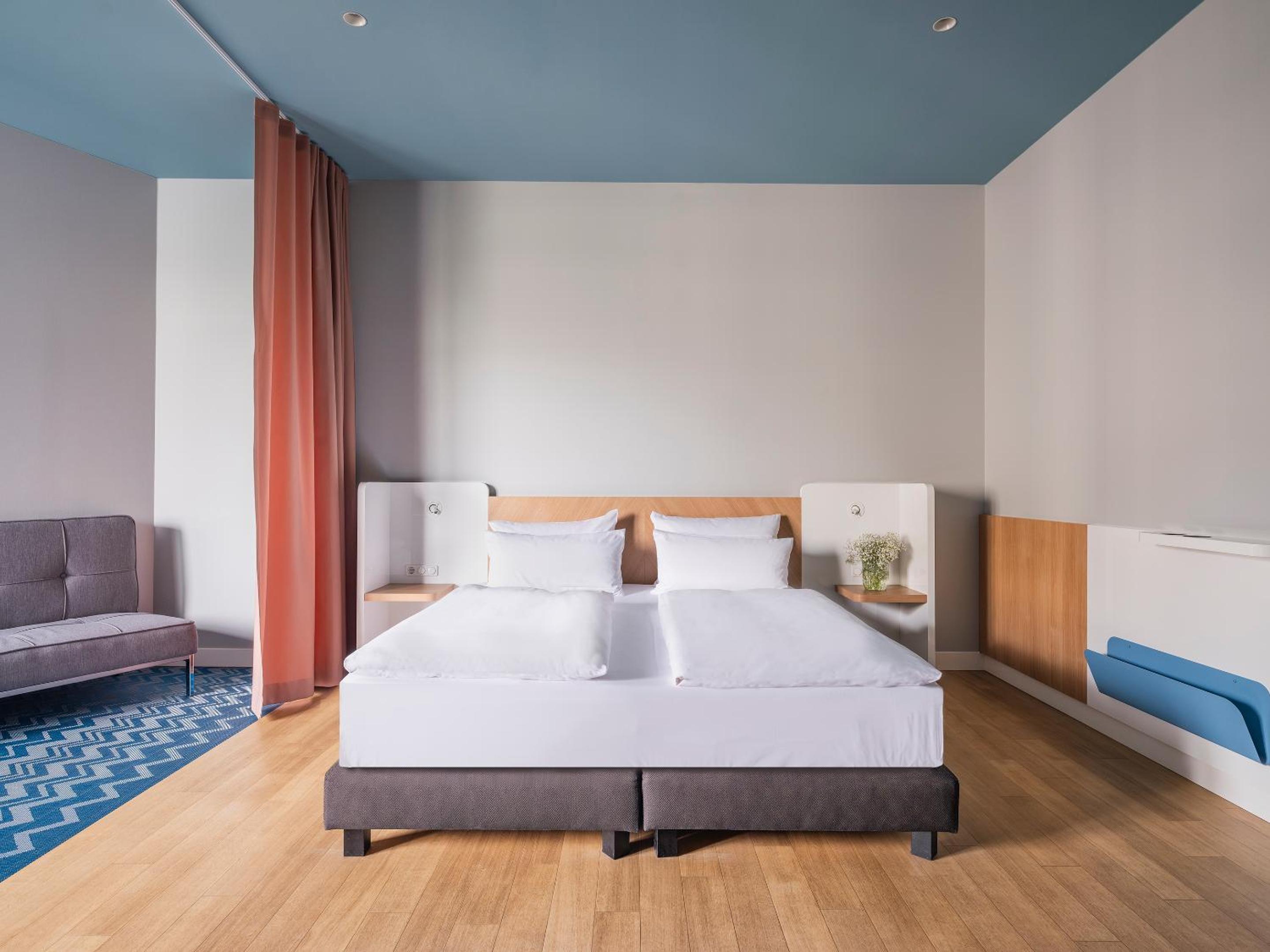 Extra Large Room with Balcony photo 3