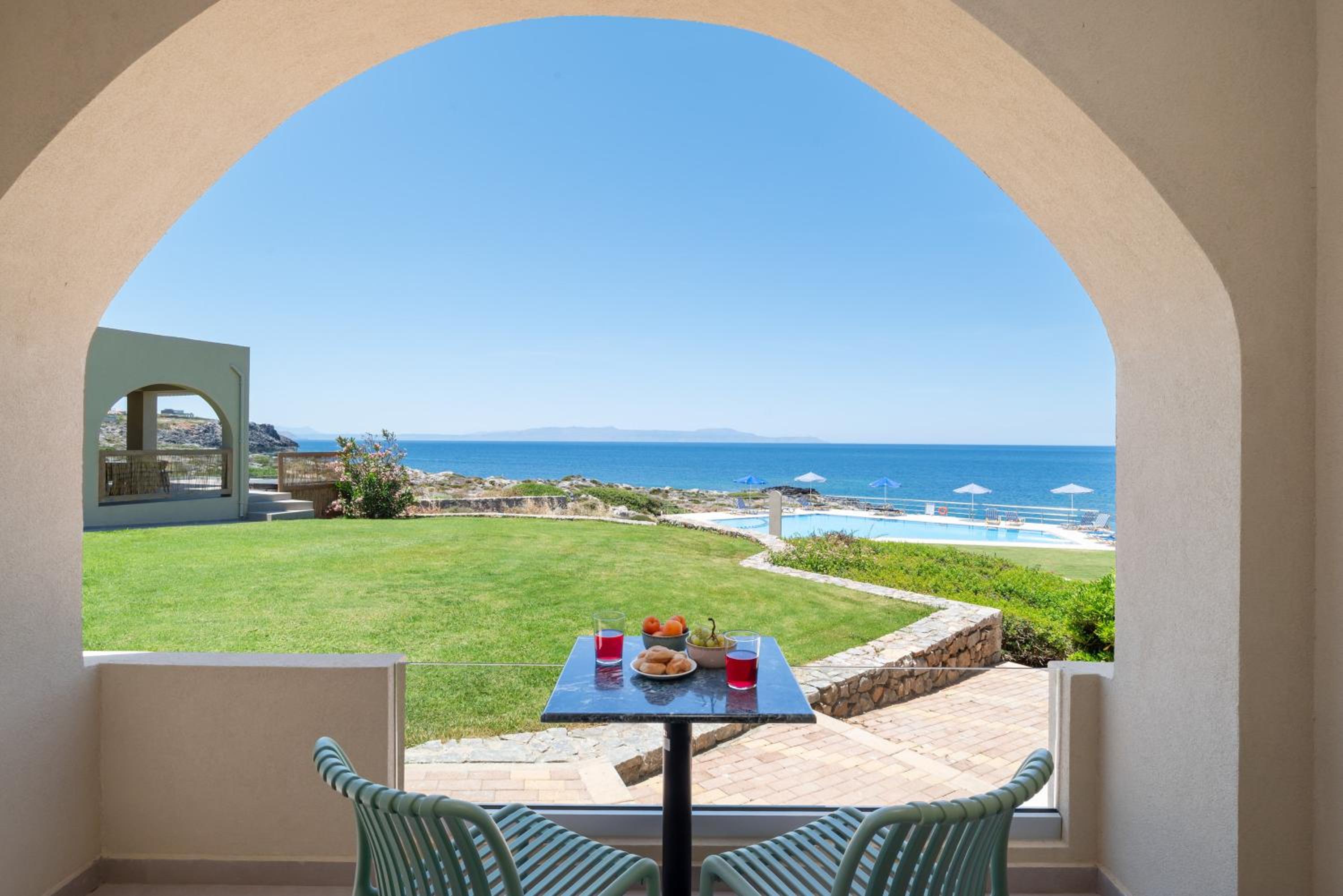 One-Bedroom Apartment with Sea View and Terrace photo 1