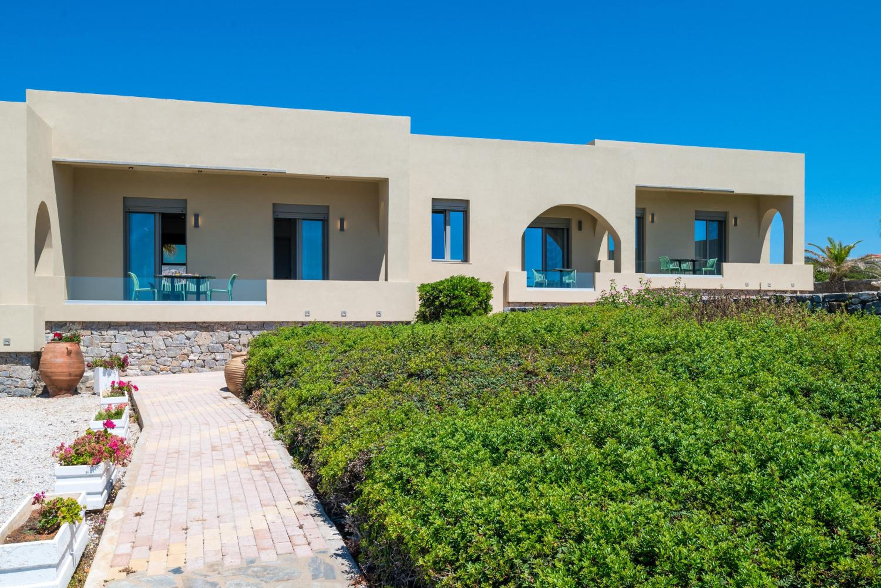 One-Bedroom Apartment with Sea View and Terrace photo 2