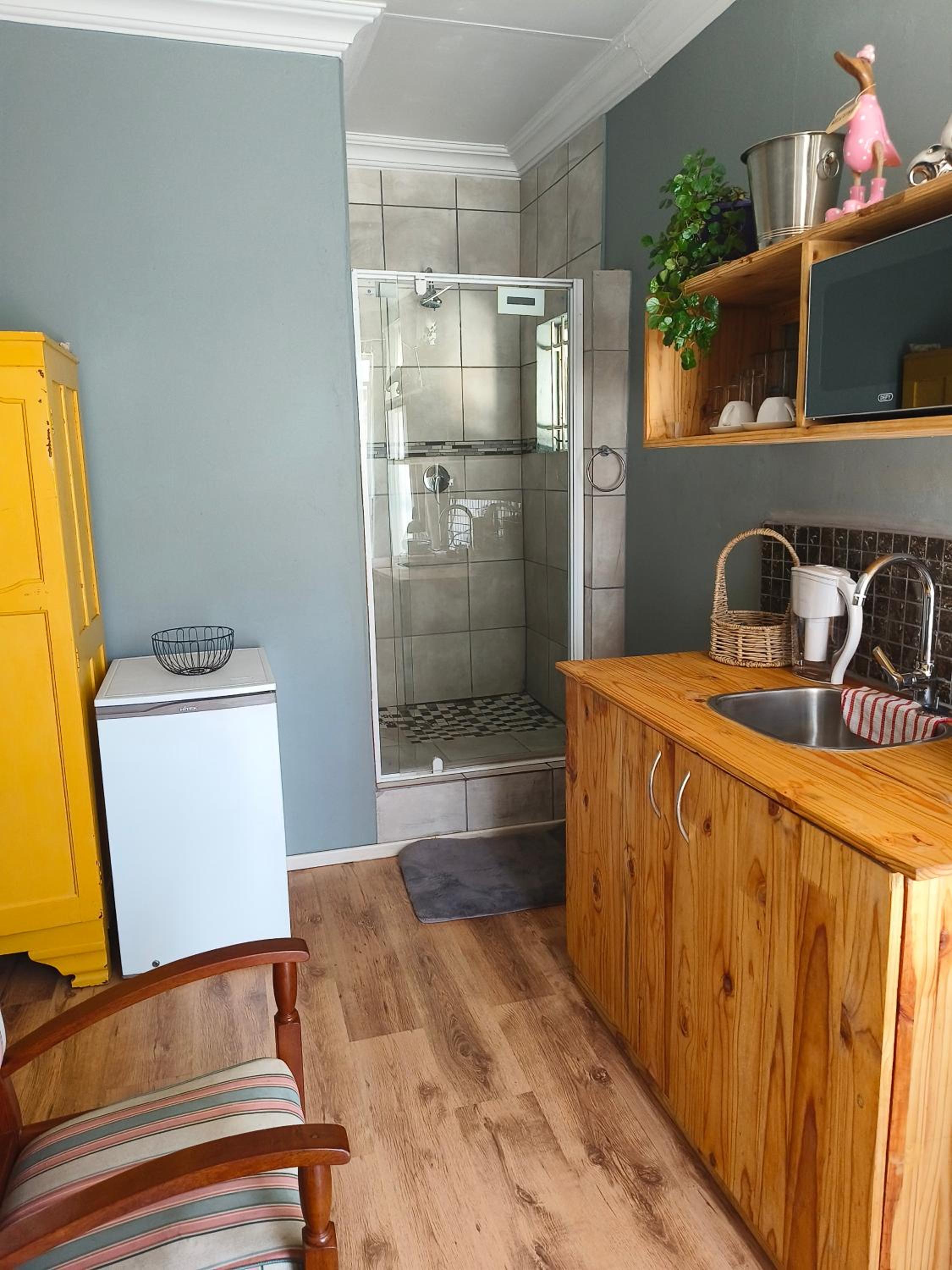 Deluxe Double Room with Shower photo 3