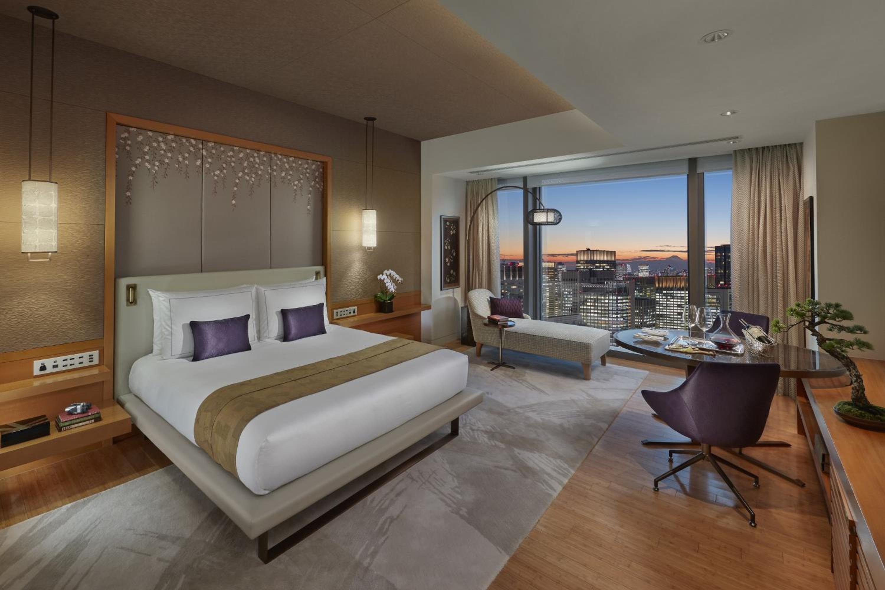 Mandarin Grand King Room