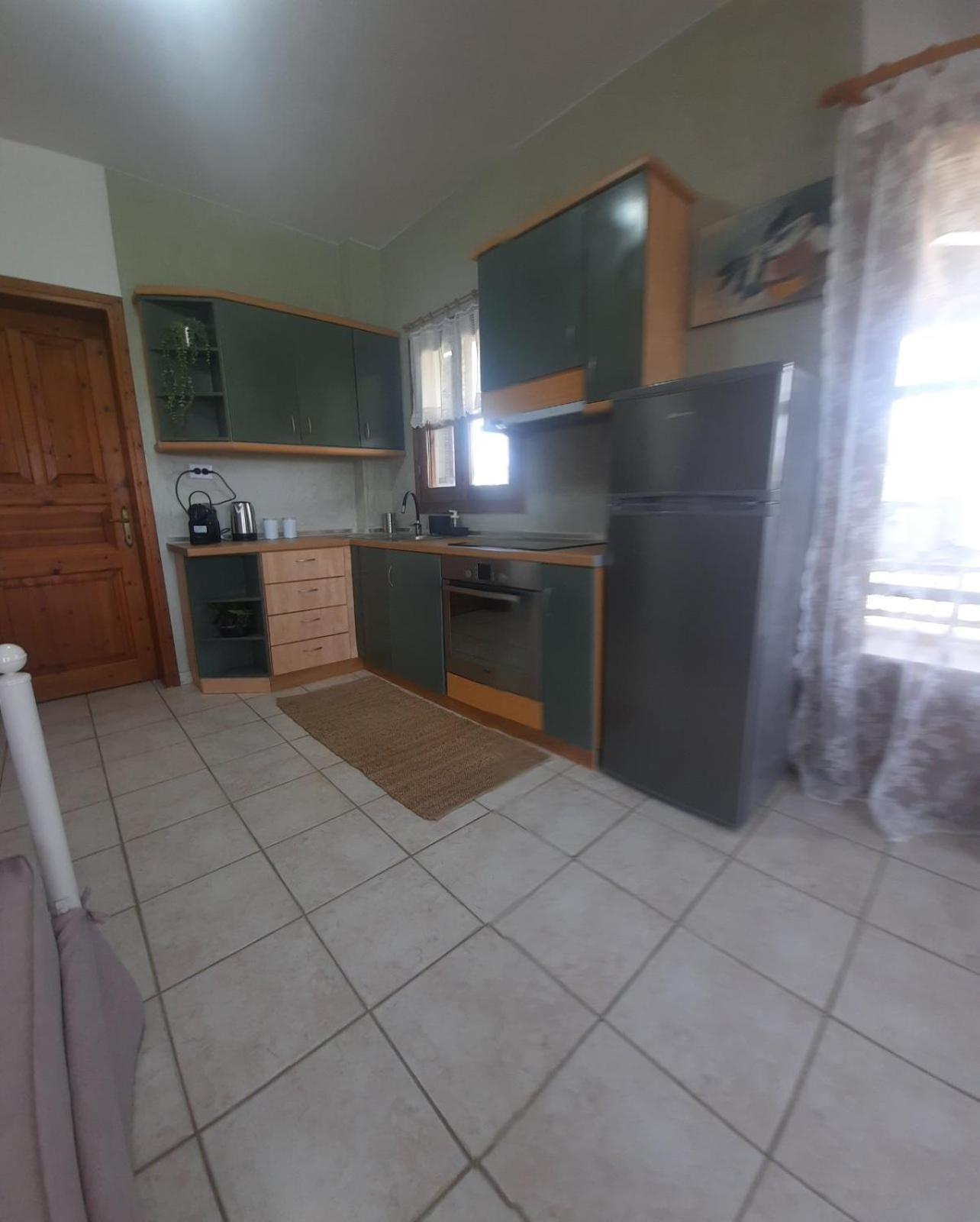 Three-Bedroom House photo 3