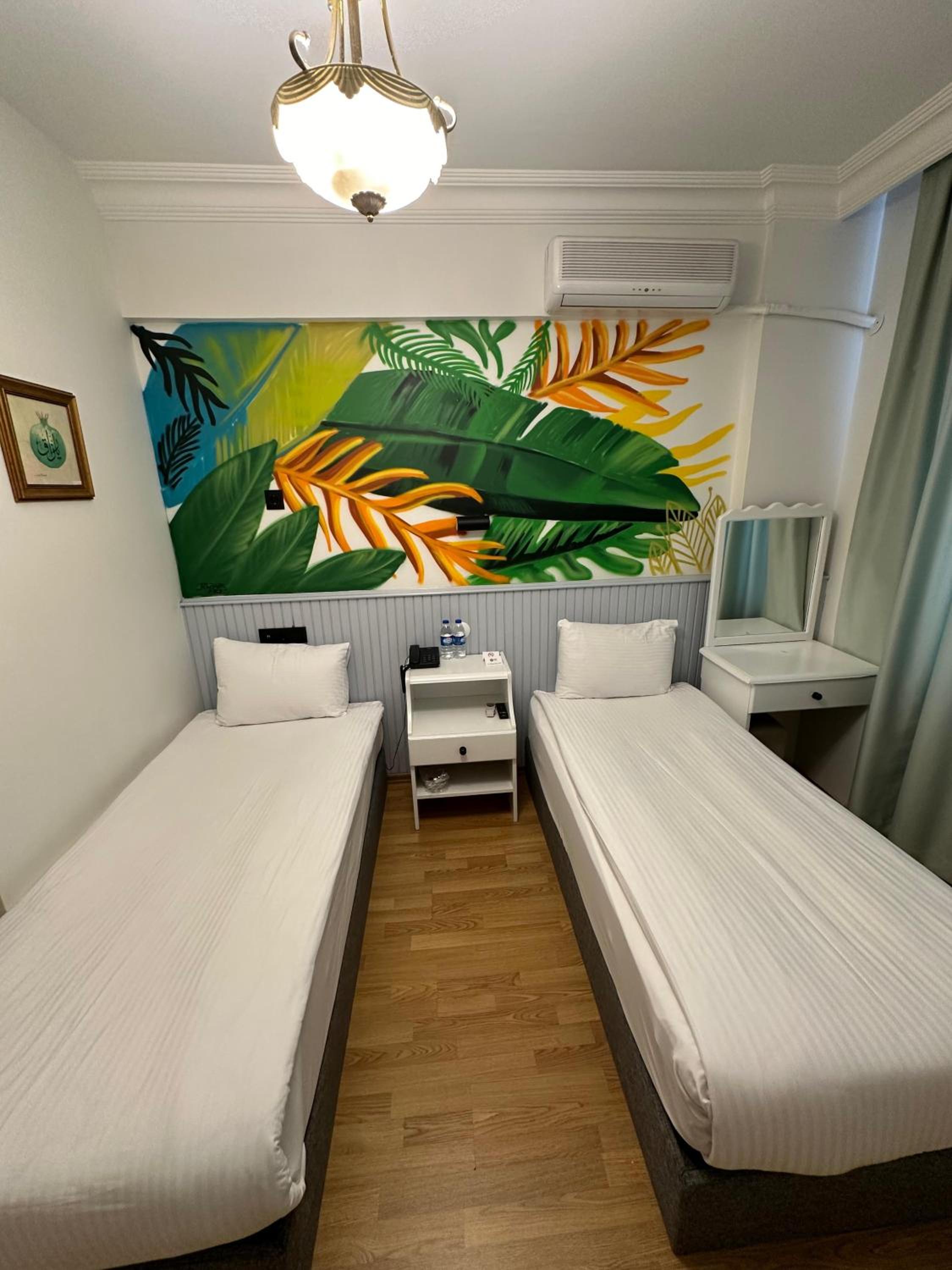 Deluxe Twin Room - Photo 1