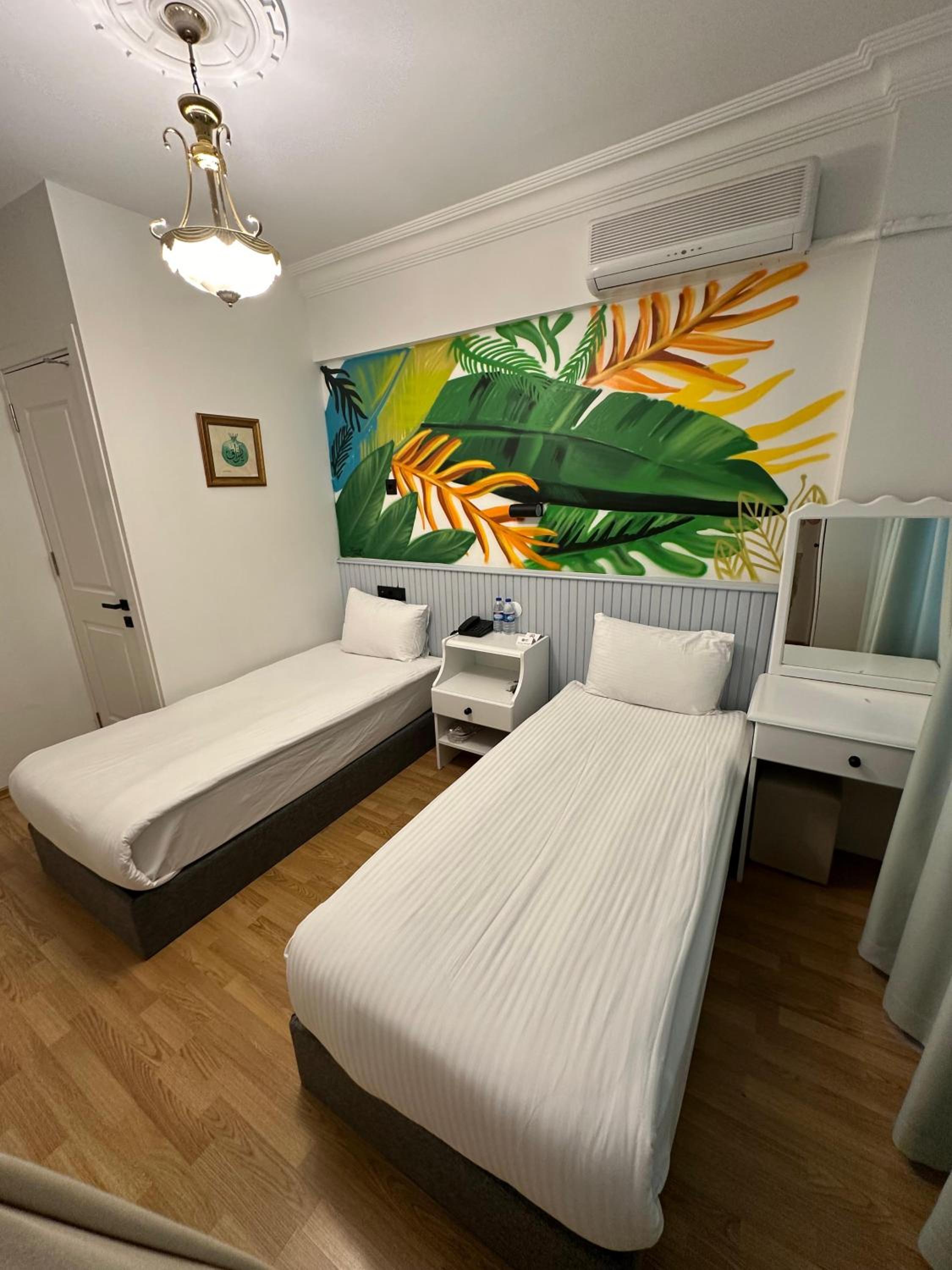 Deluxe Twin Room - Photo 5