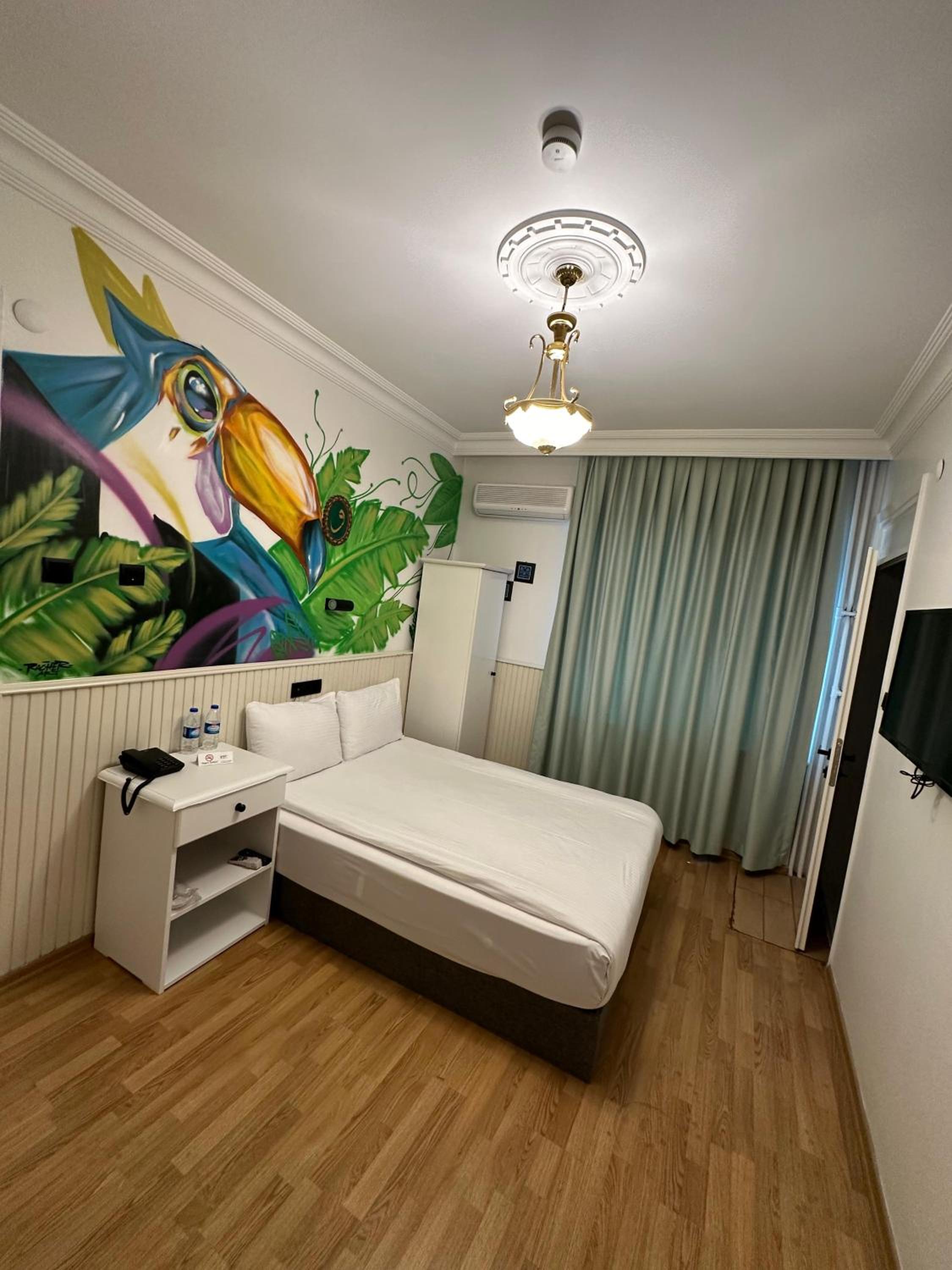Standard Double Room - Photo 3