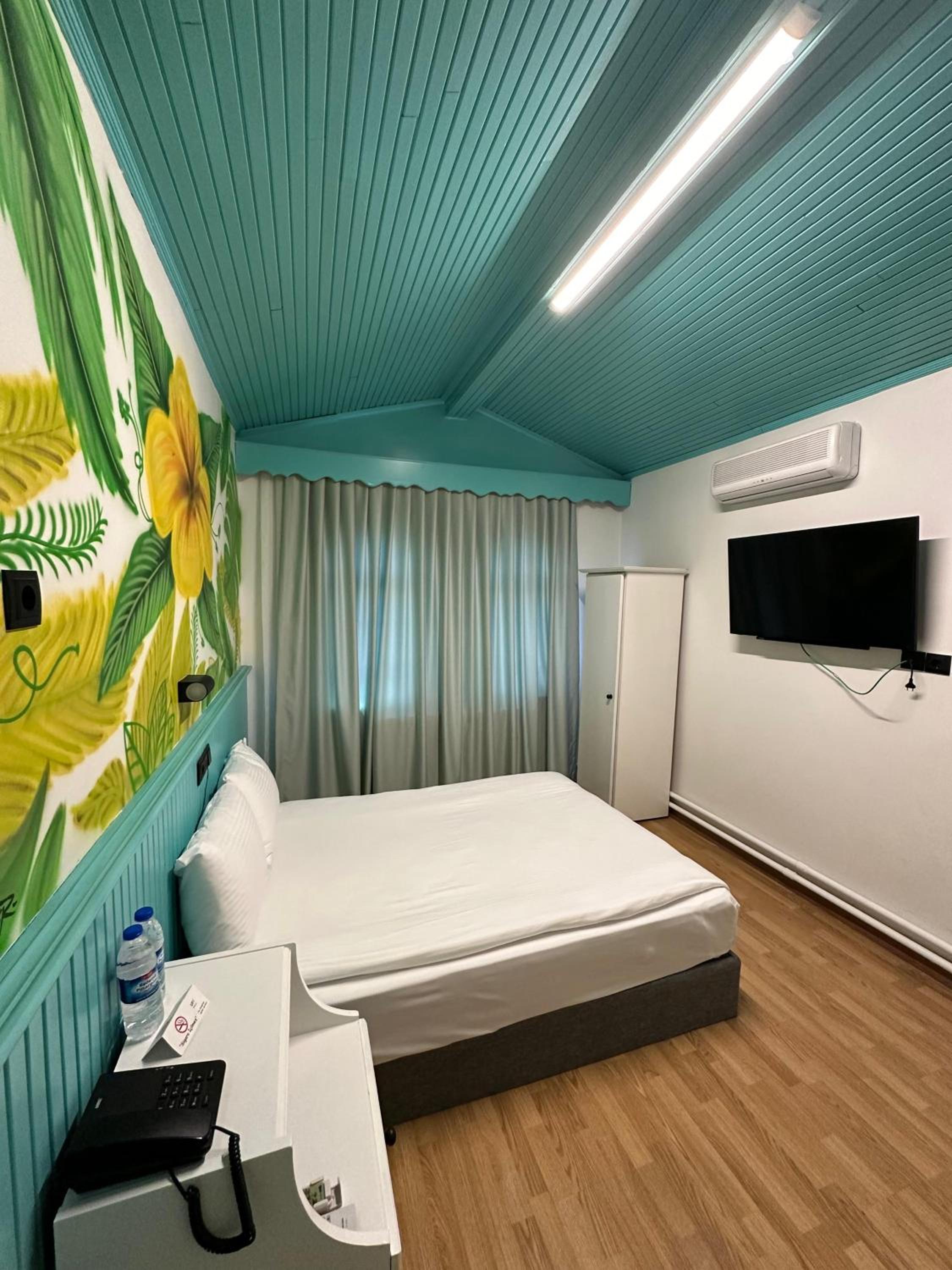Standard Double Room - Photo 4
