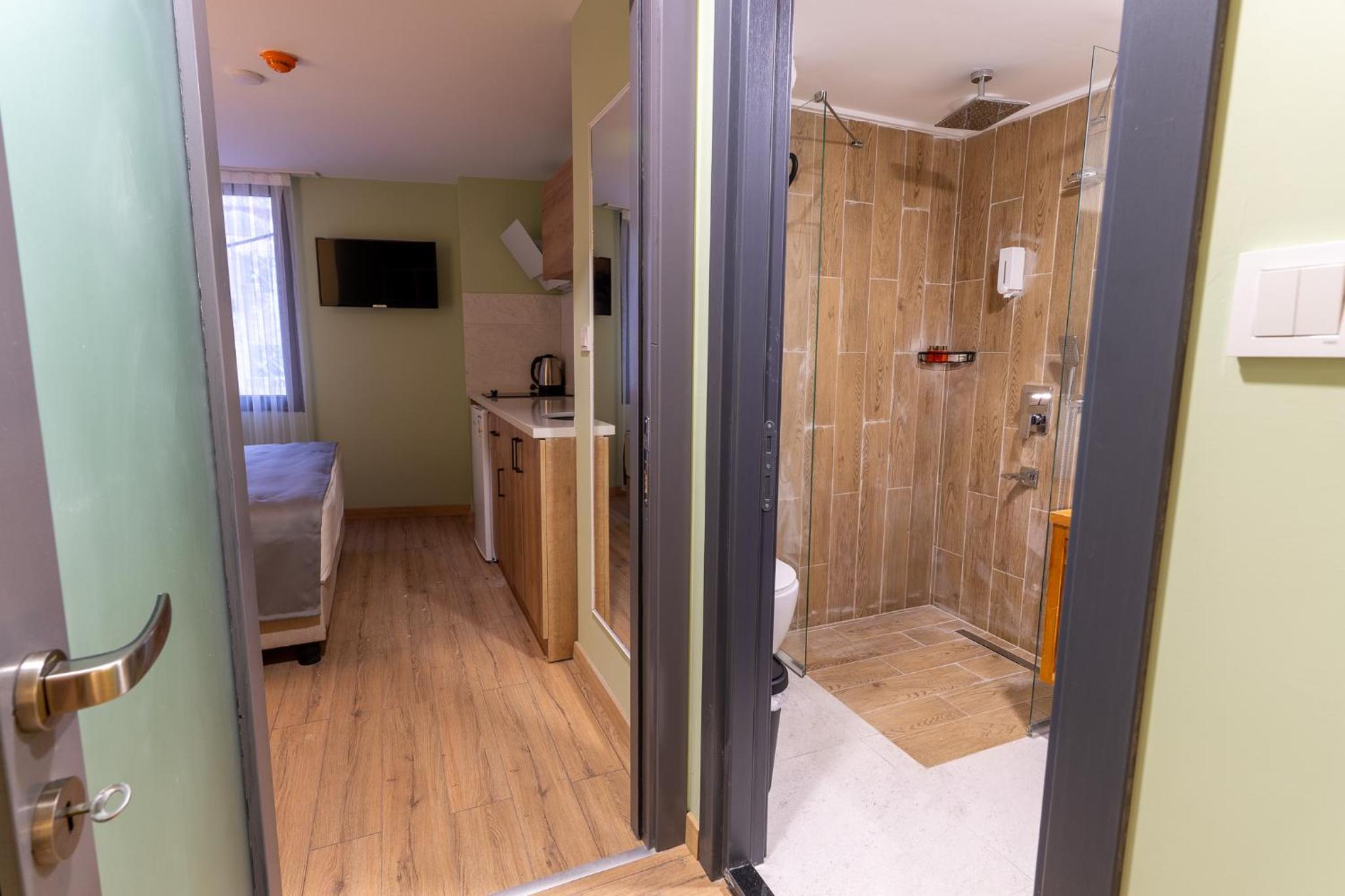 Quadruple Room - Photo 4