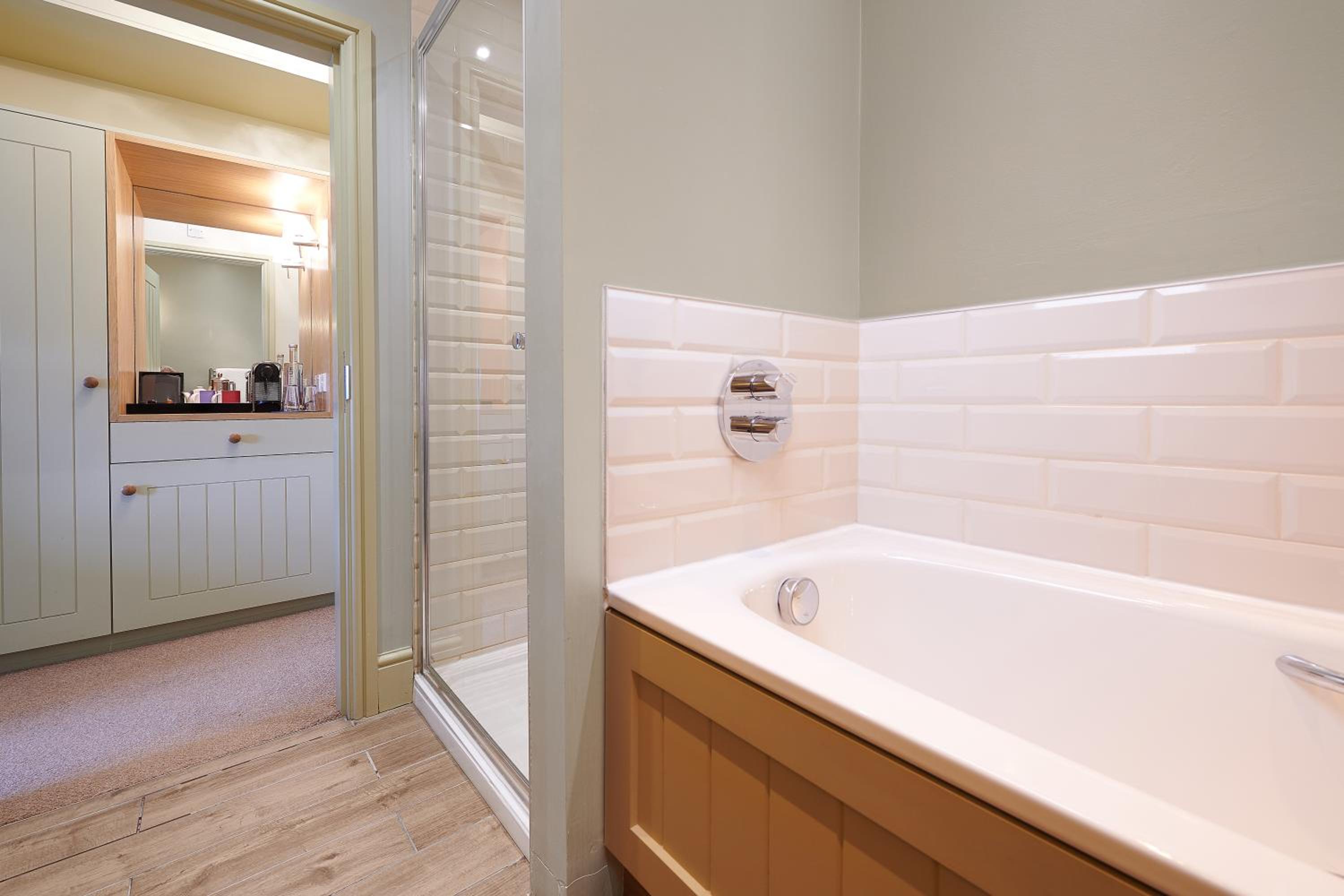 Suite with River View - Photo 2