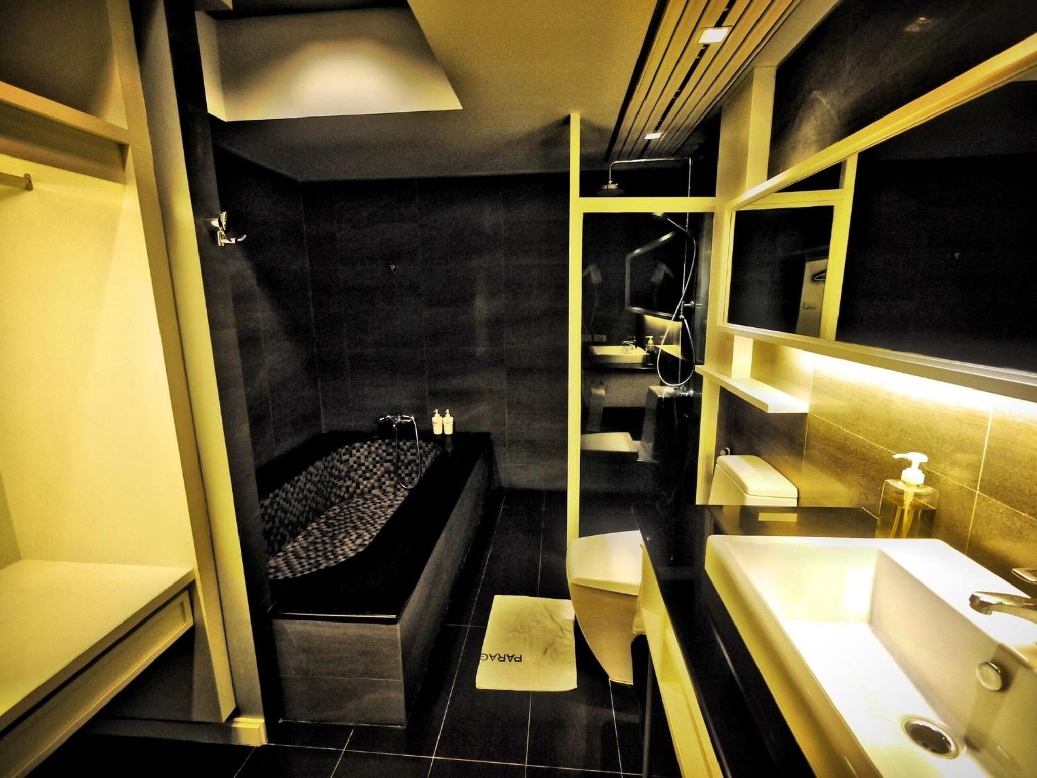 Family Room - Photo 13