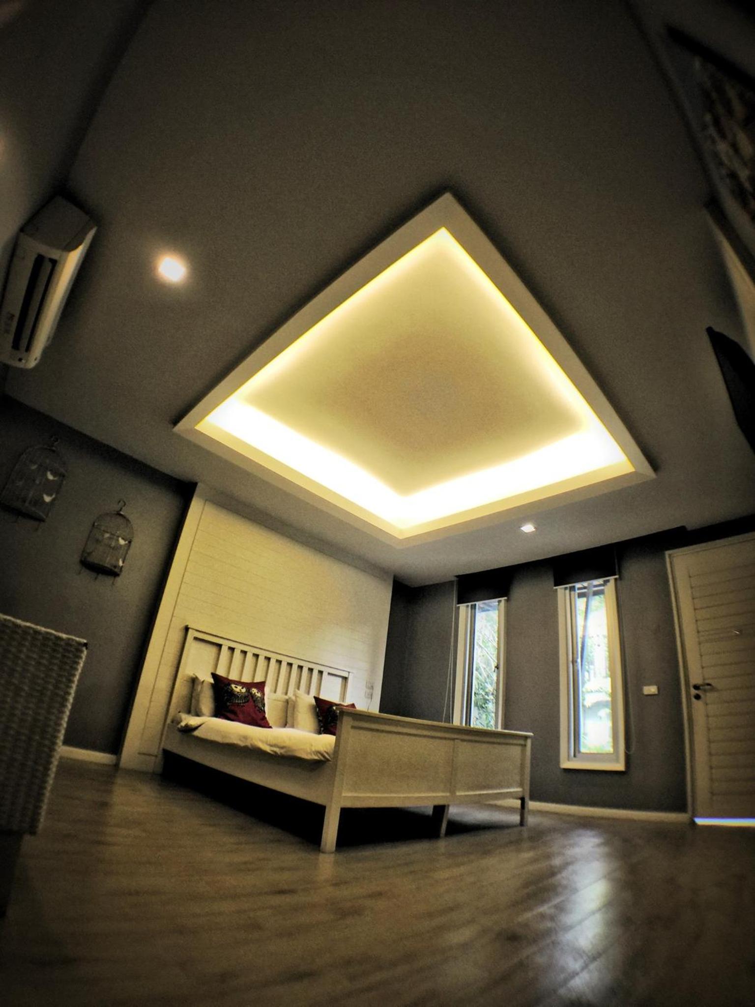 Family Room - Photo 11
