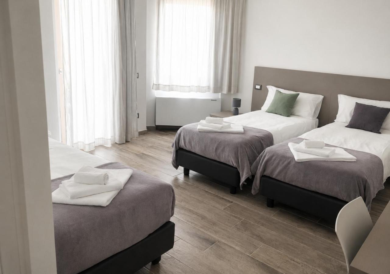 Superior Triple Room photo 3