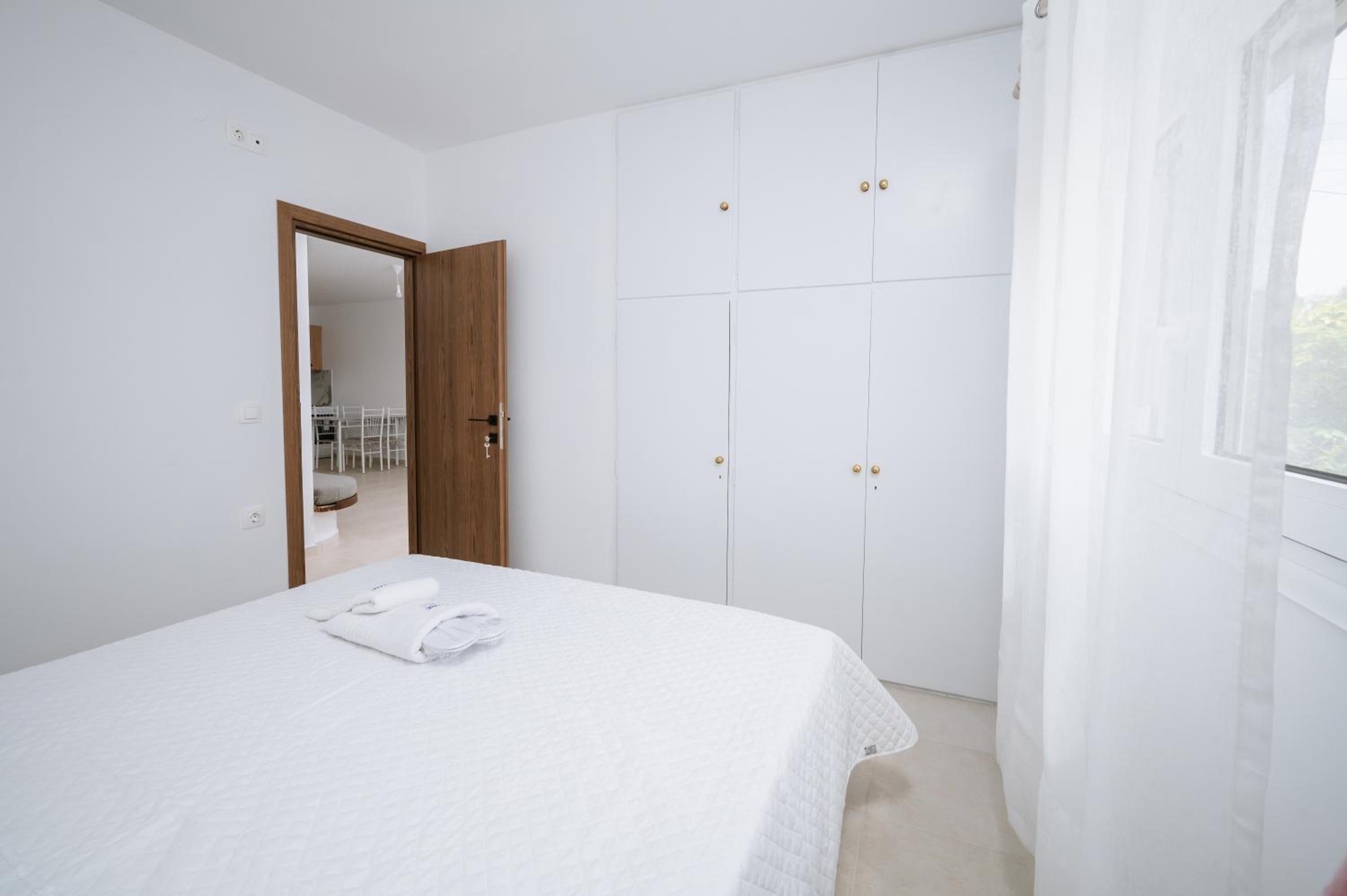 Two-Bedroom House photo 2