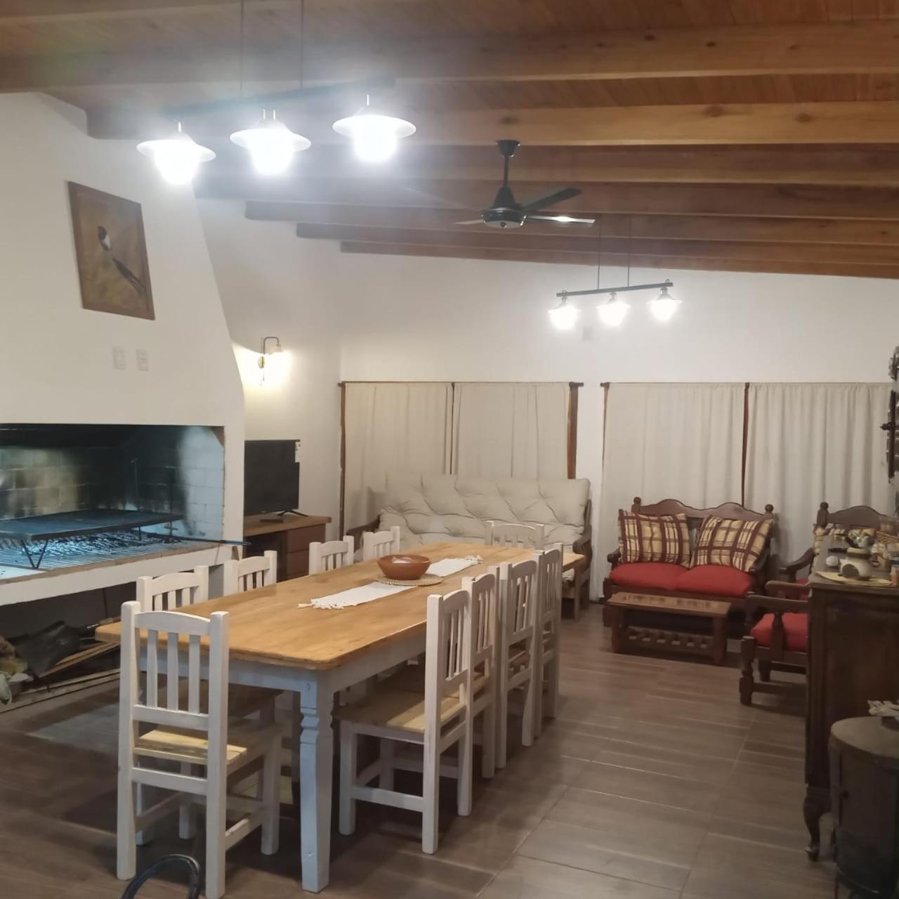 Three-Bedroom House photo 2