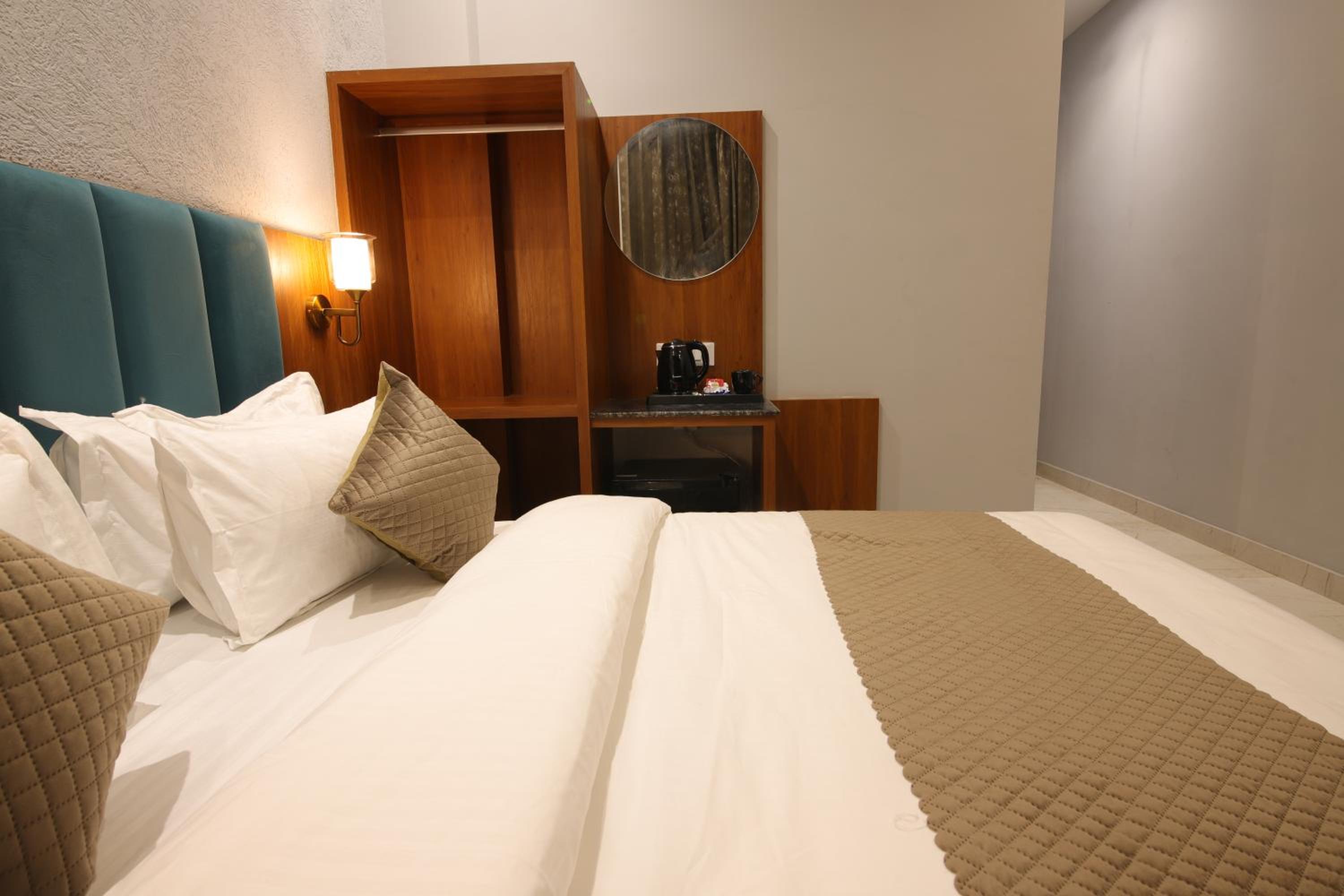 Deluxe Double Room photo 2