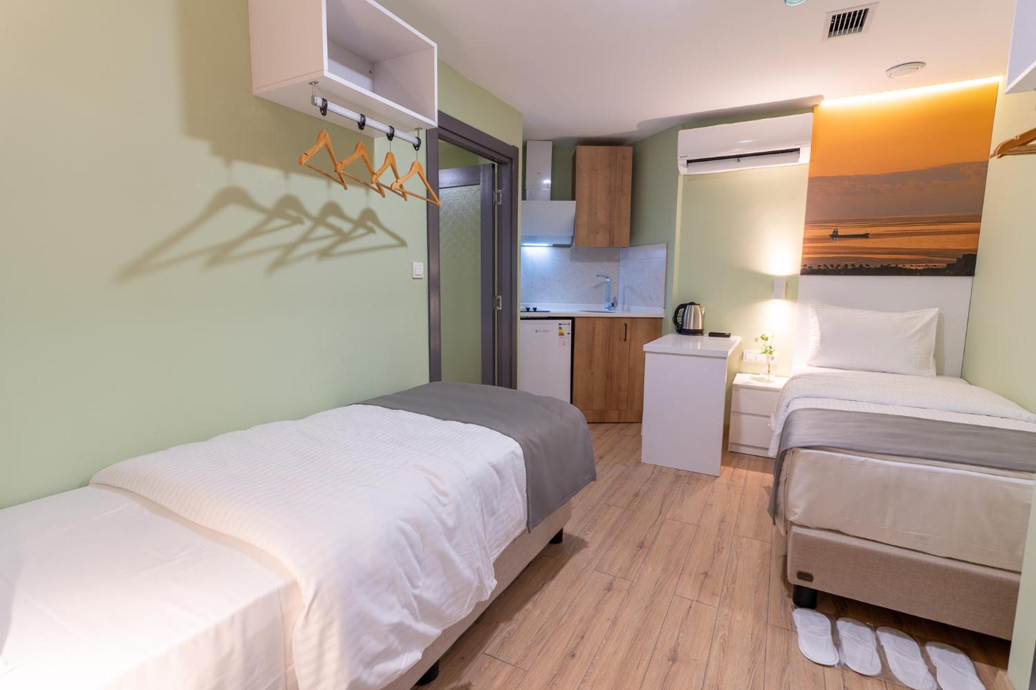 Standard Quadruple Room - Photo 1