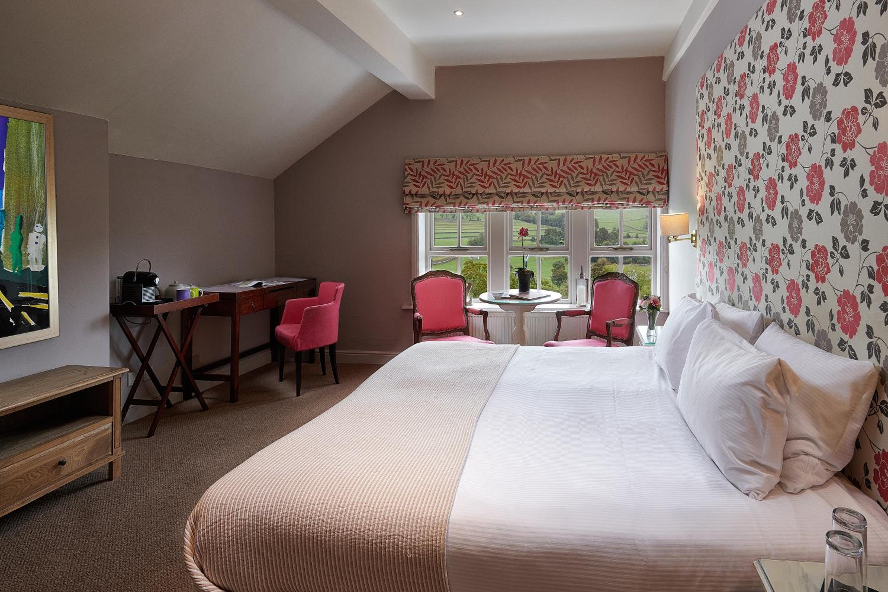 Suite with River View - Photo 6