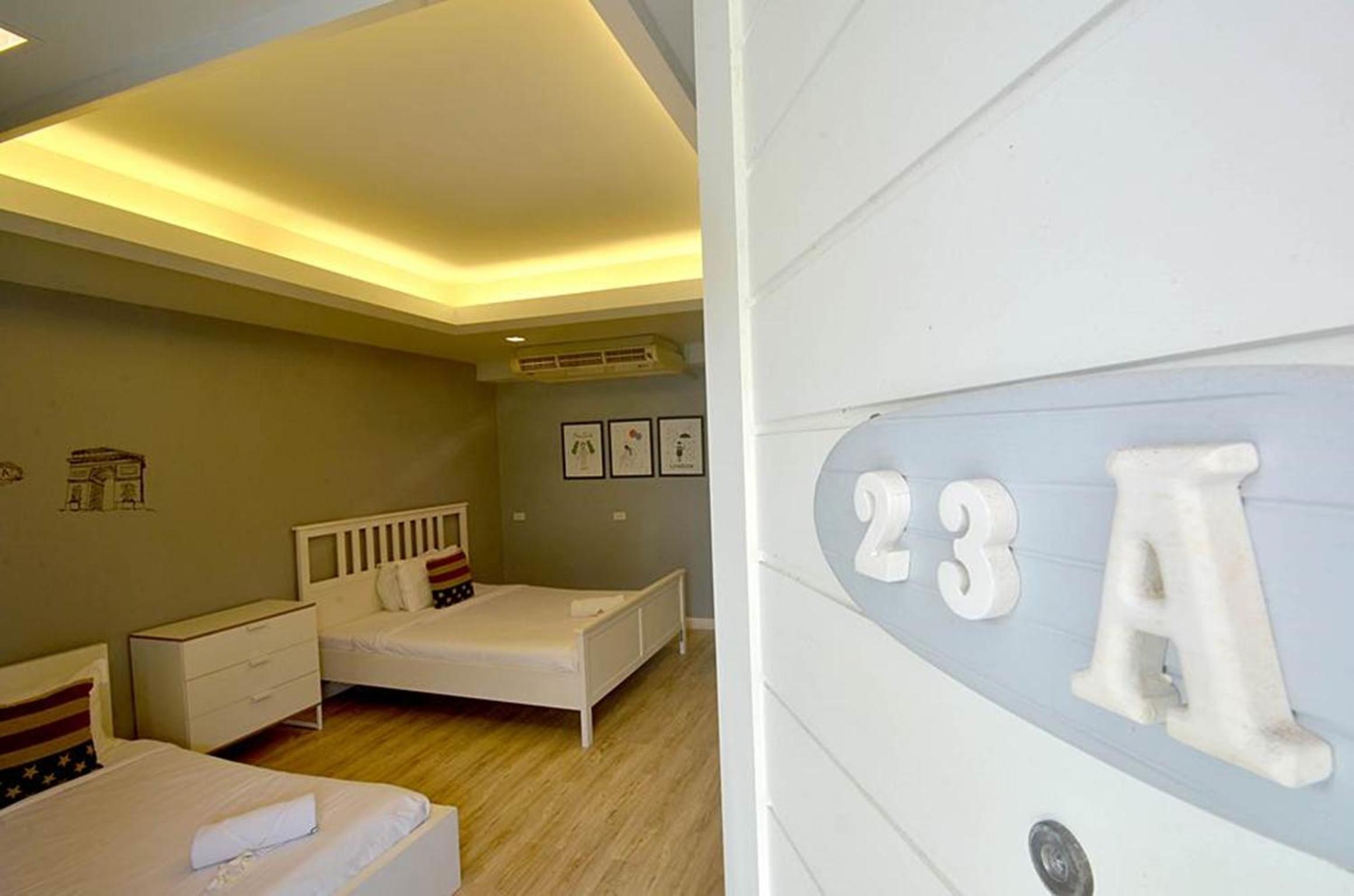 Family Room - Photo 3