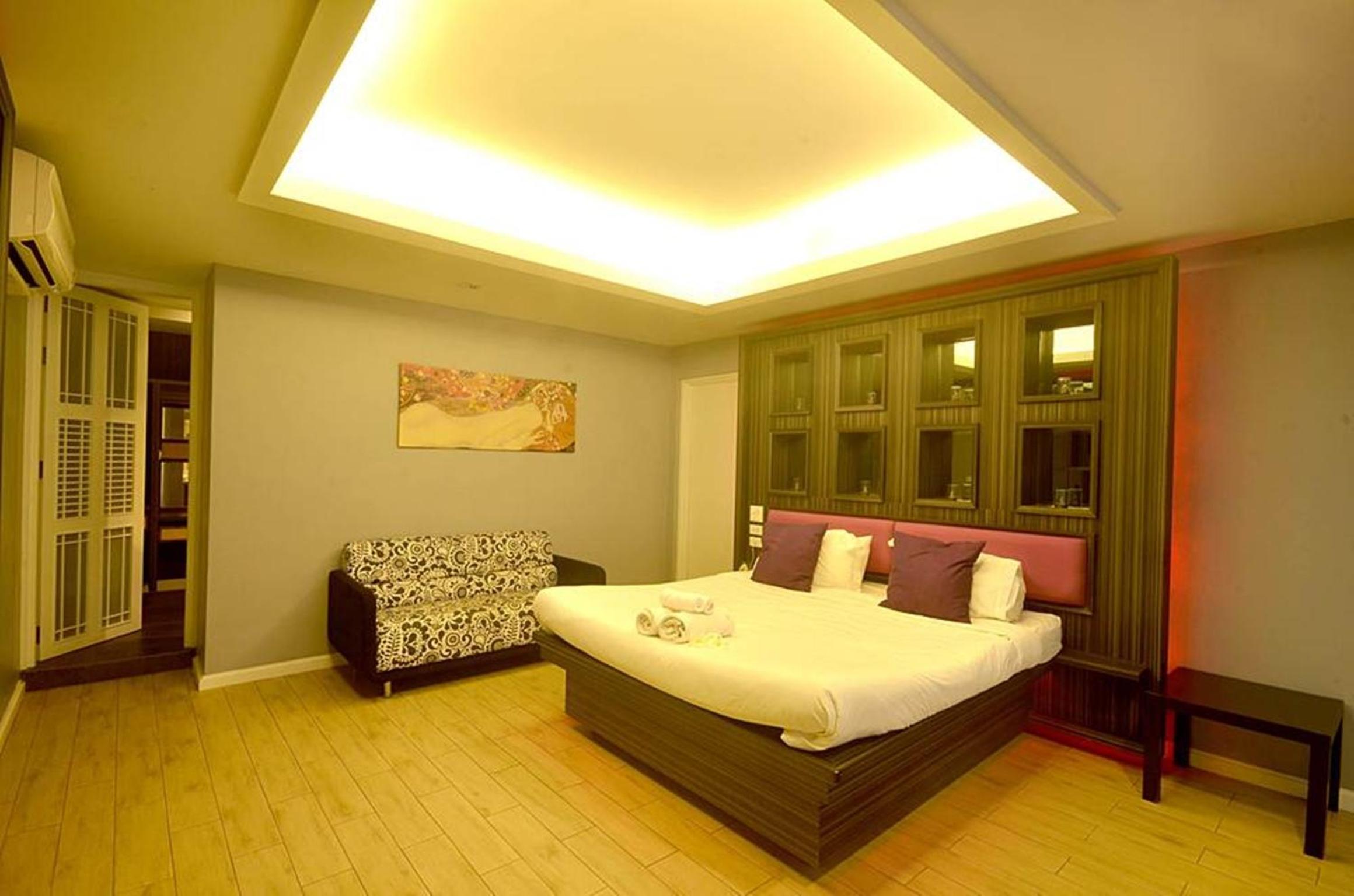 Family Room - Photo 8