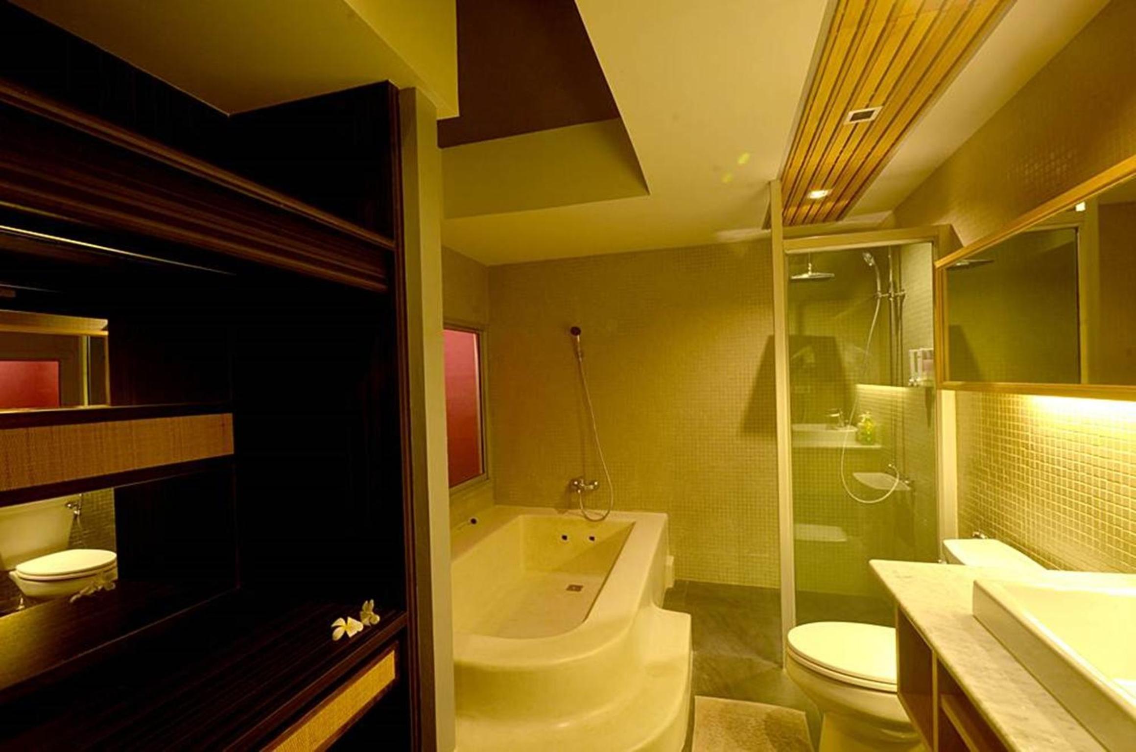 Family Room - Photo 10