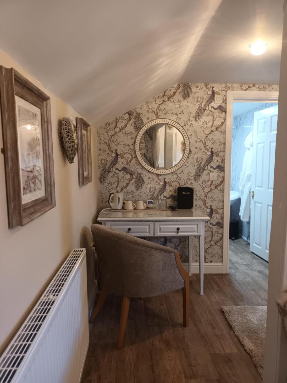 Standard Queen Room photo 1
