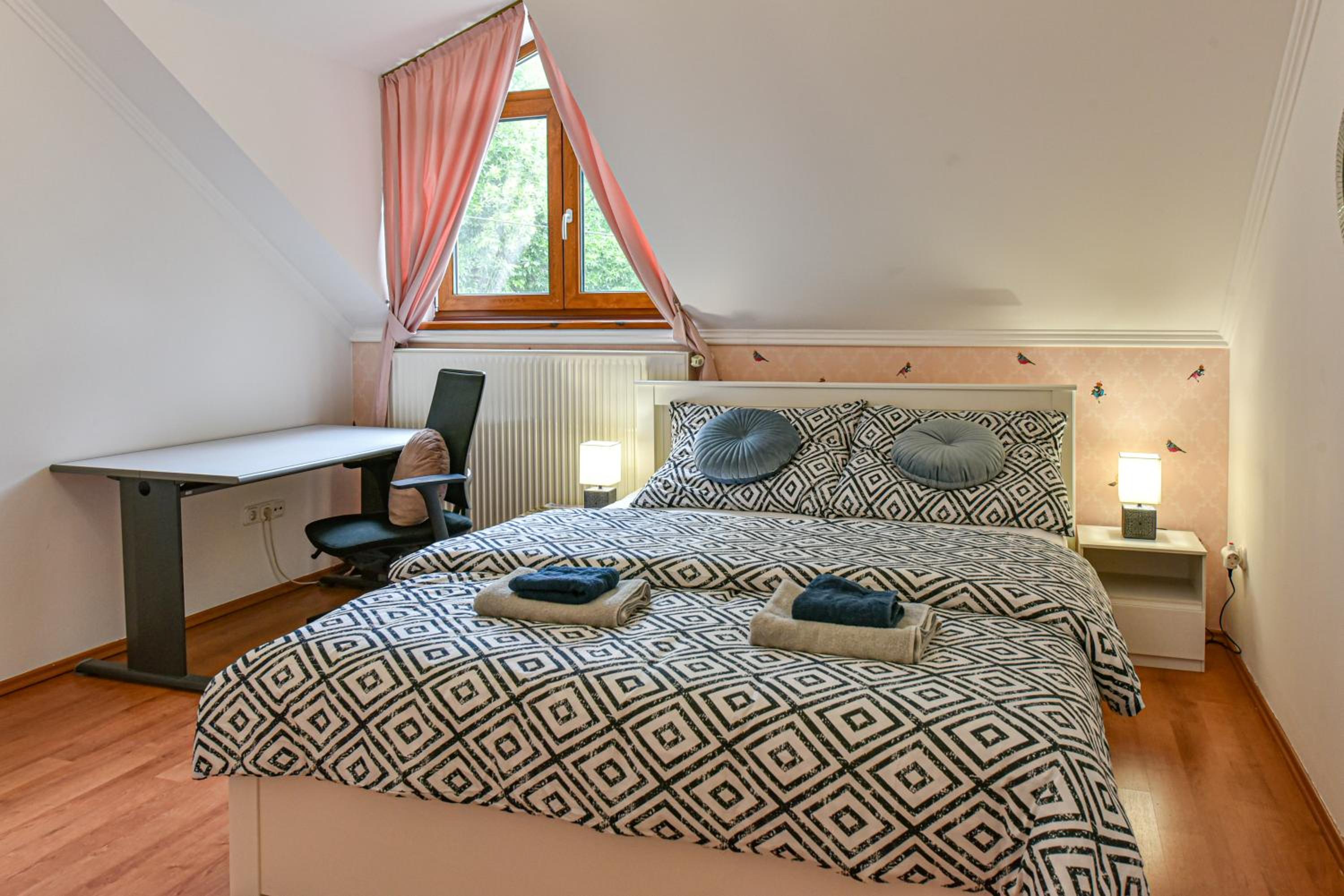 Three-Bedroom Deluxe Apartment photo 3