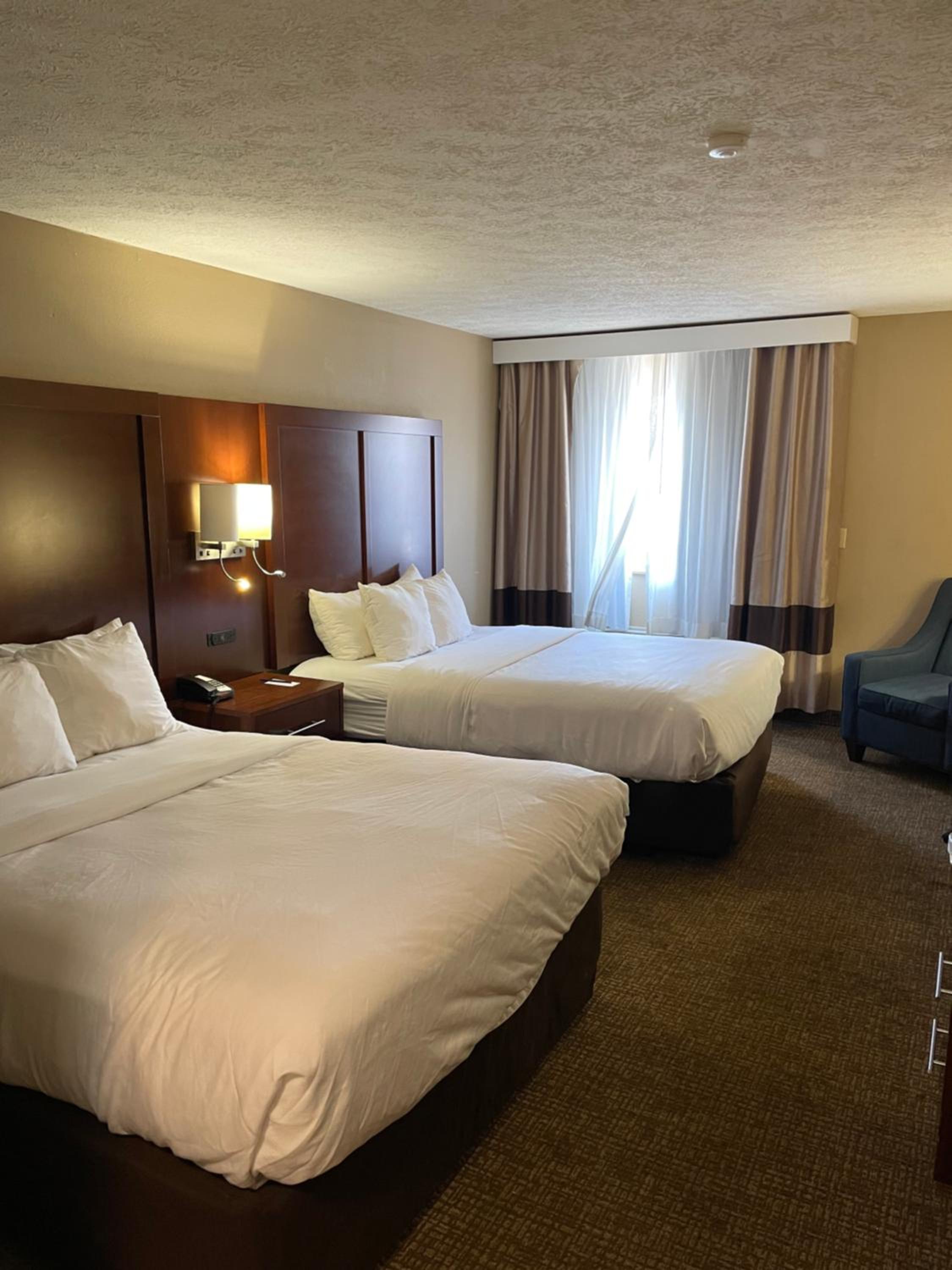 Queen Room with Two Queen Beds - Non-Smoking - Photo 1