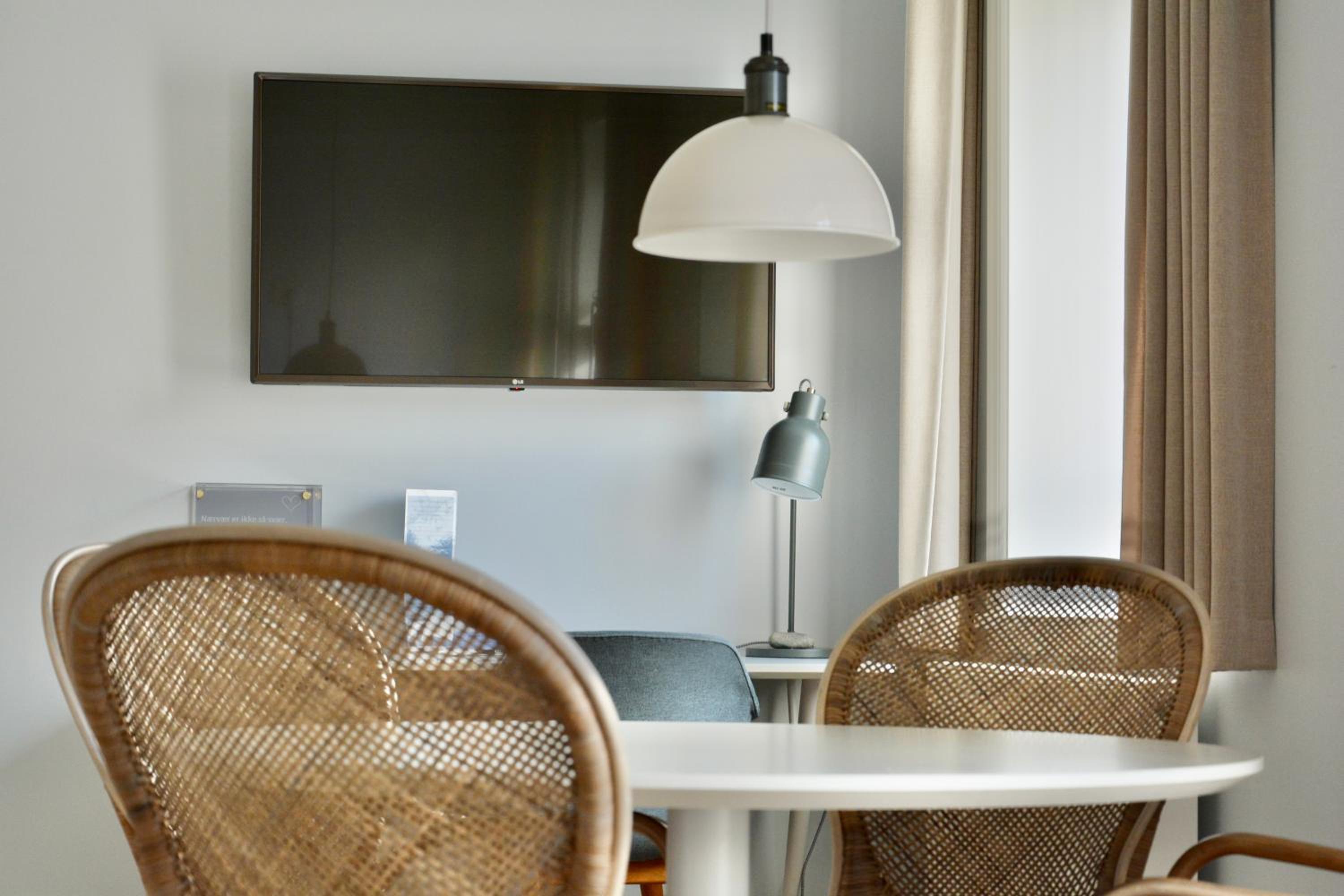 Two-Bedroom Apartment - Photo 19