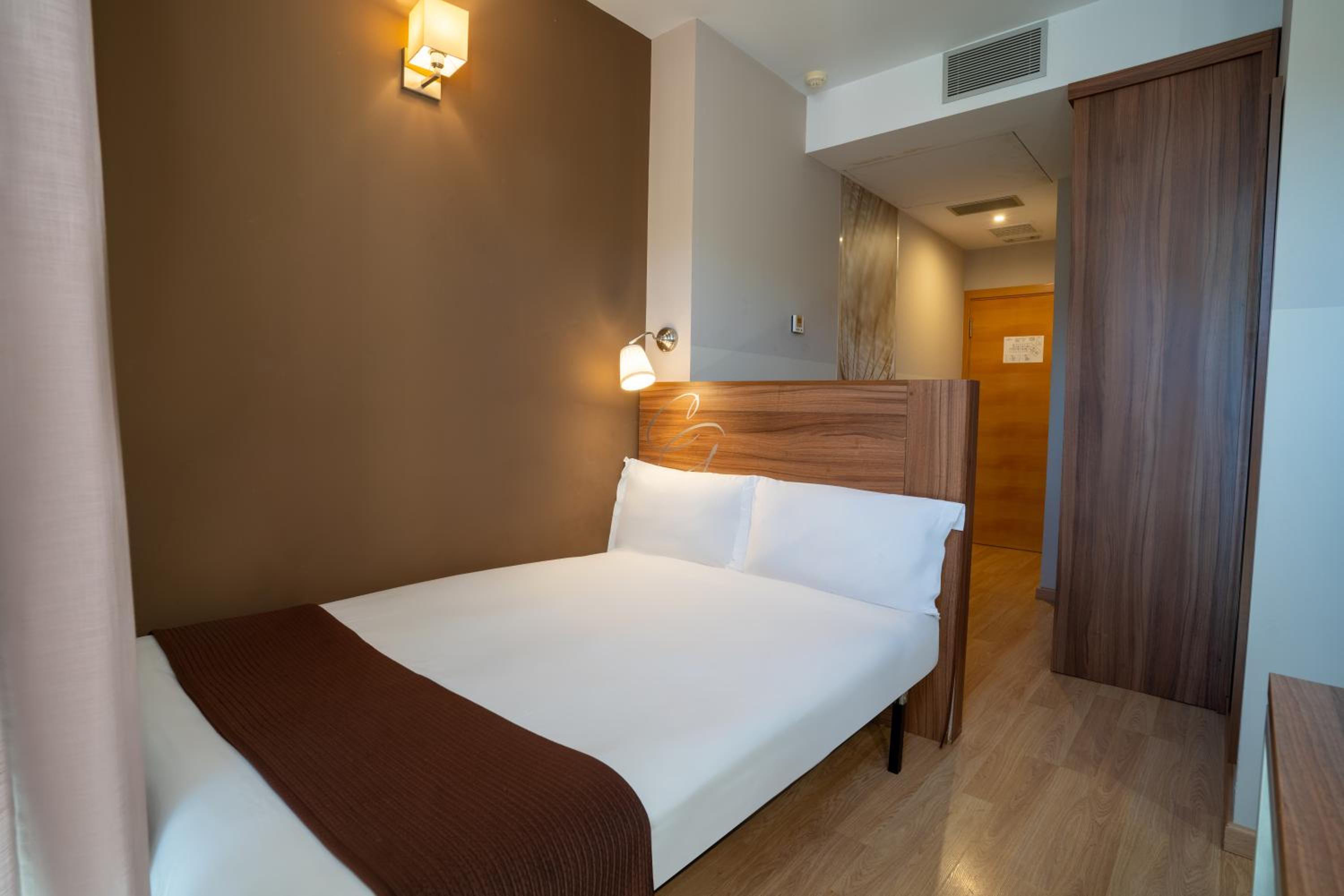 Budget Single Room