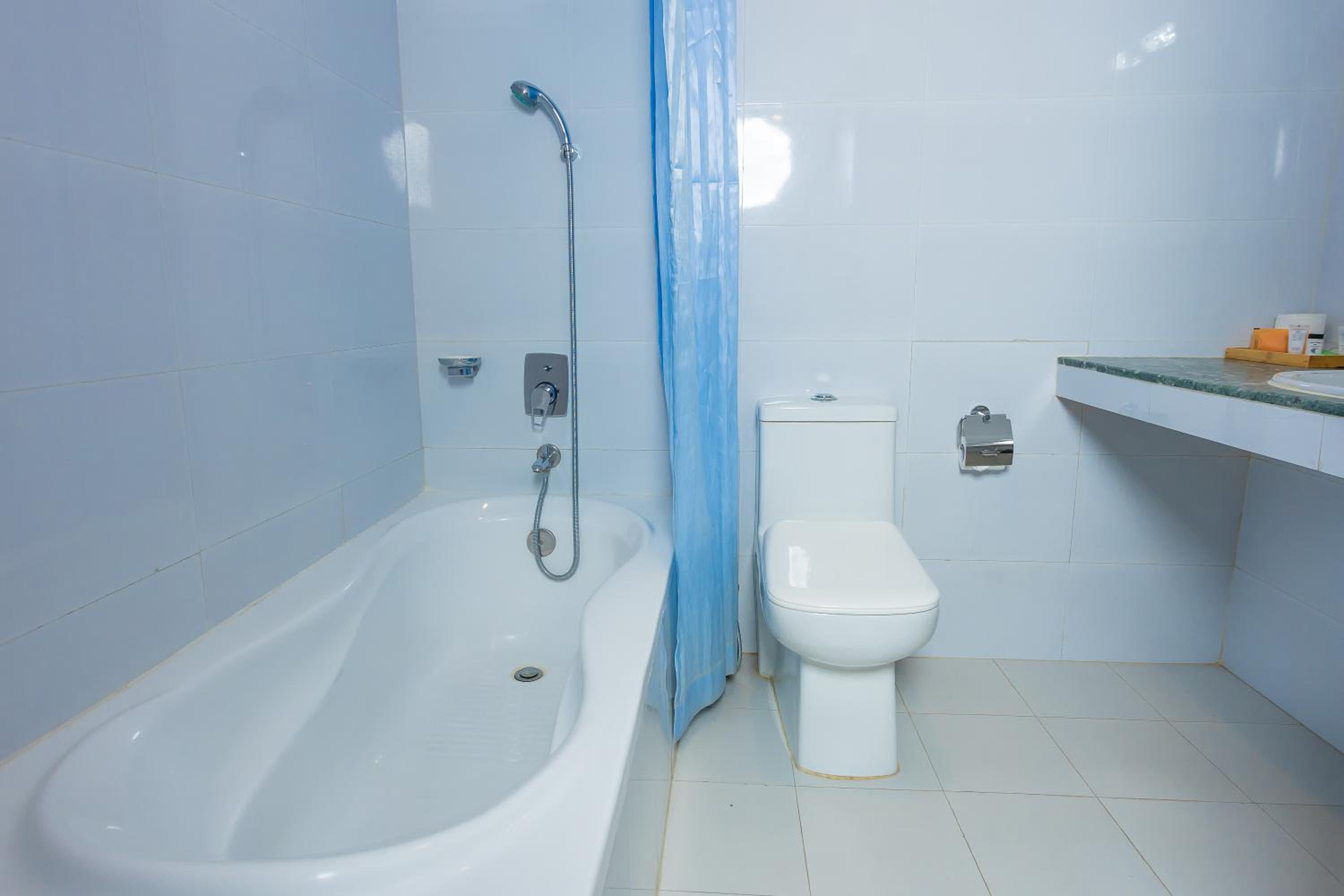 Deluxe Double Room - Photo 21