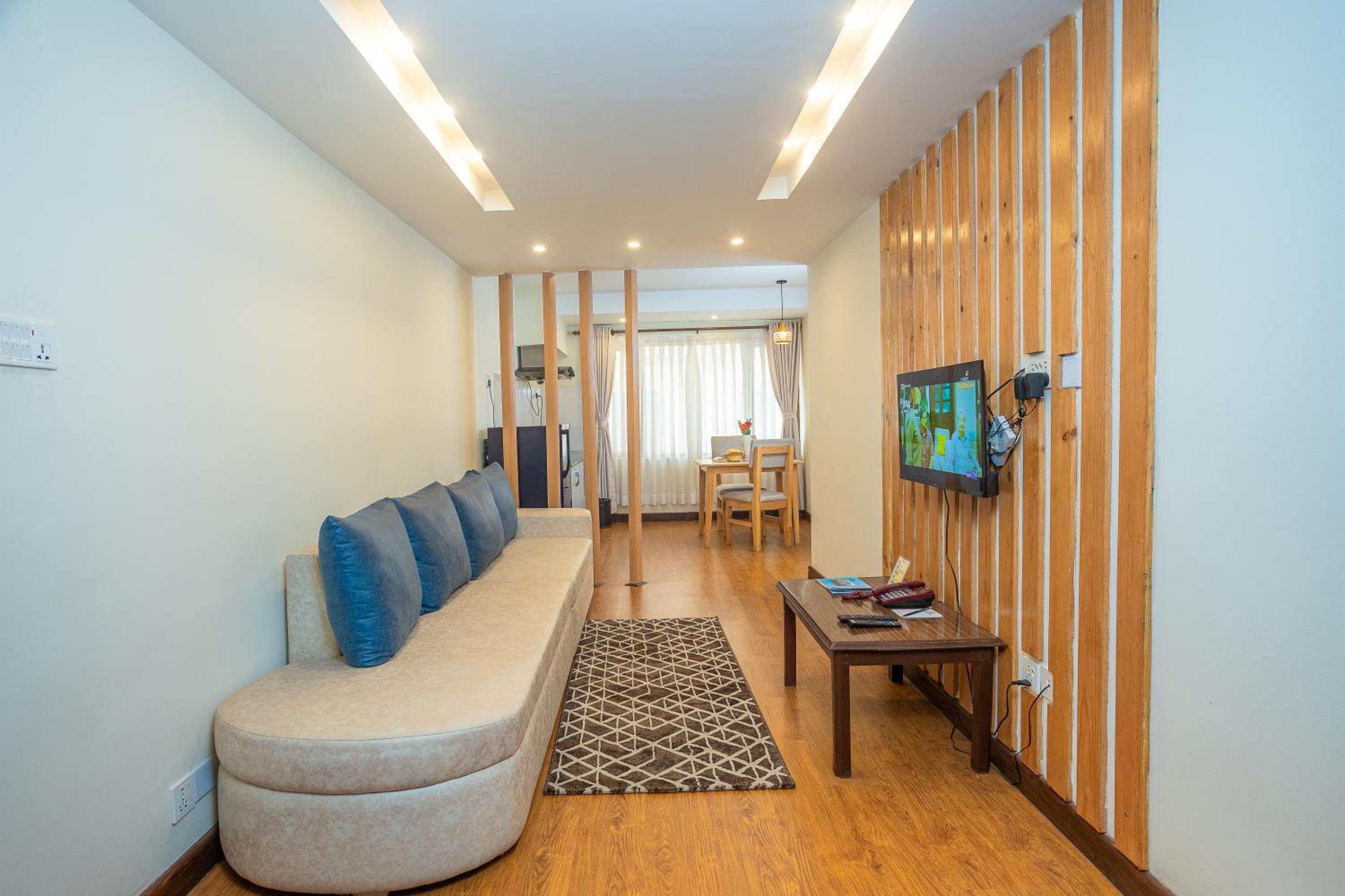 Studio Apartment - Photo 2