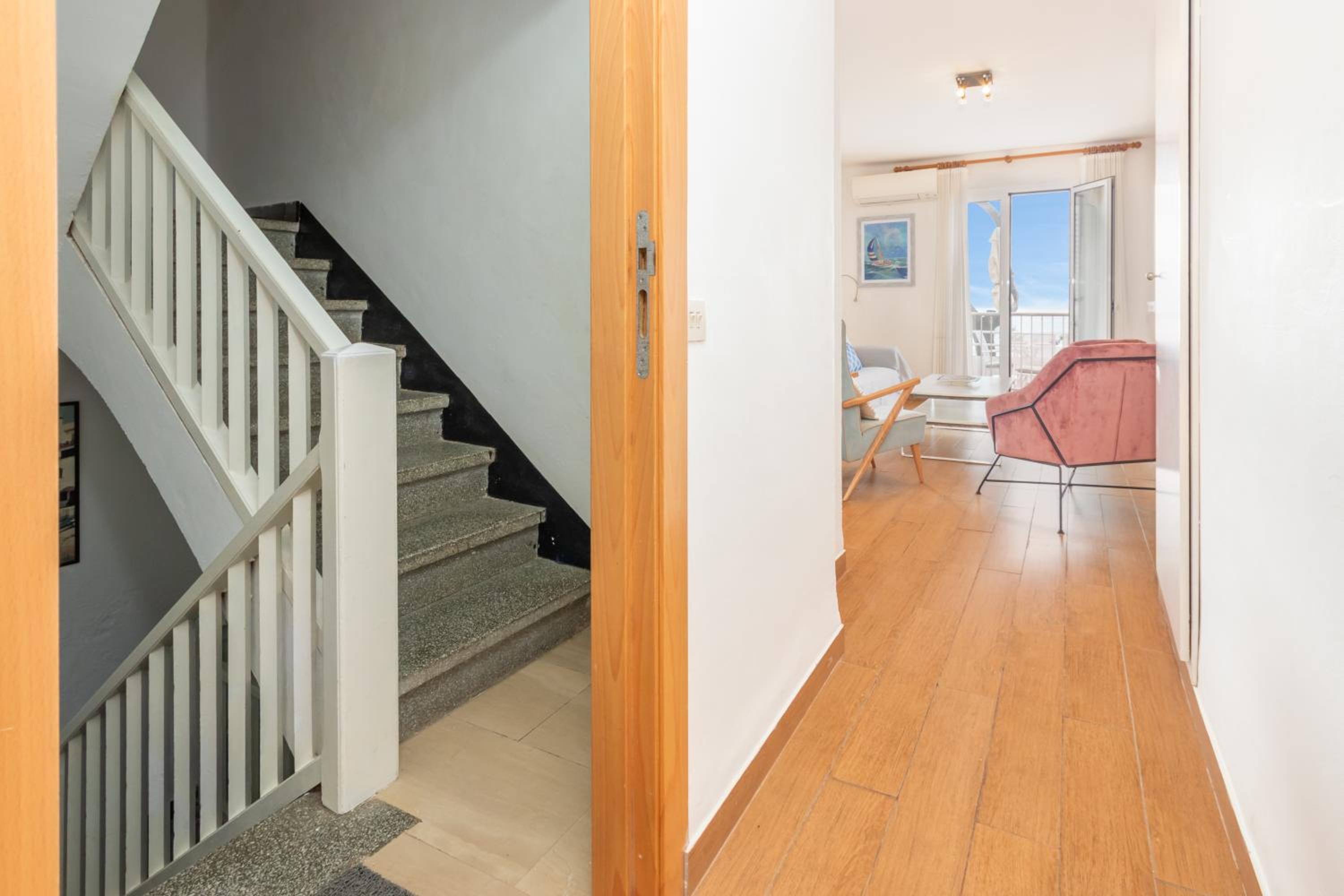Apartment photo 3