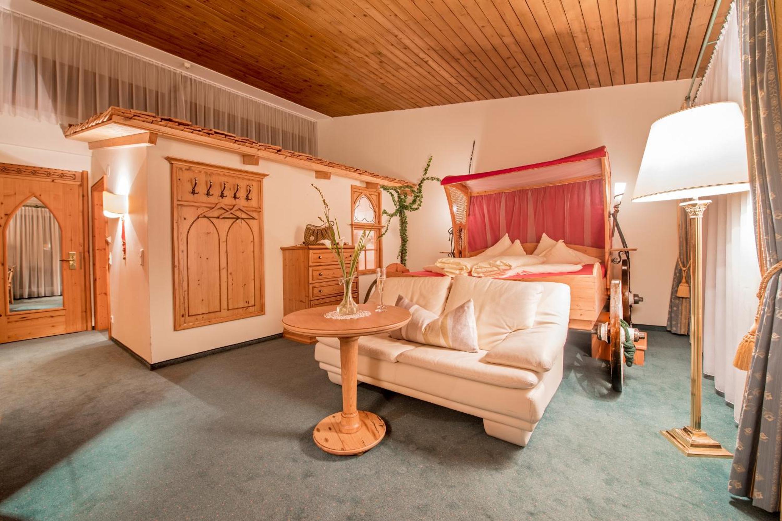 Double Room with Balcony photo 2