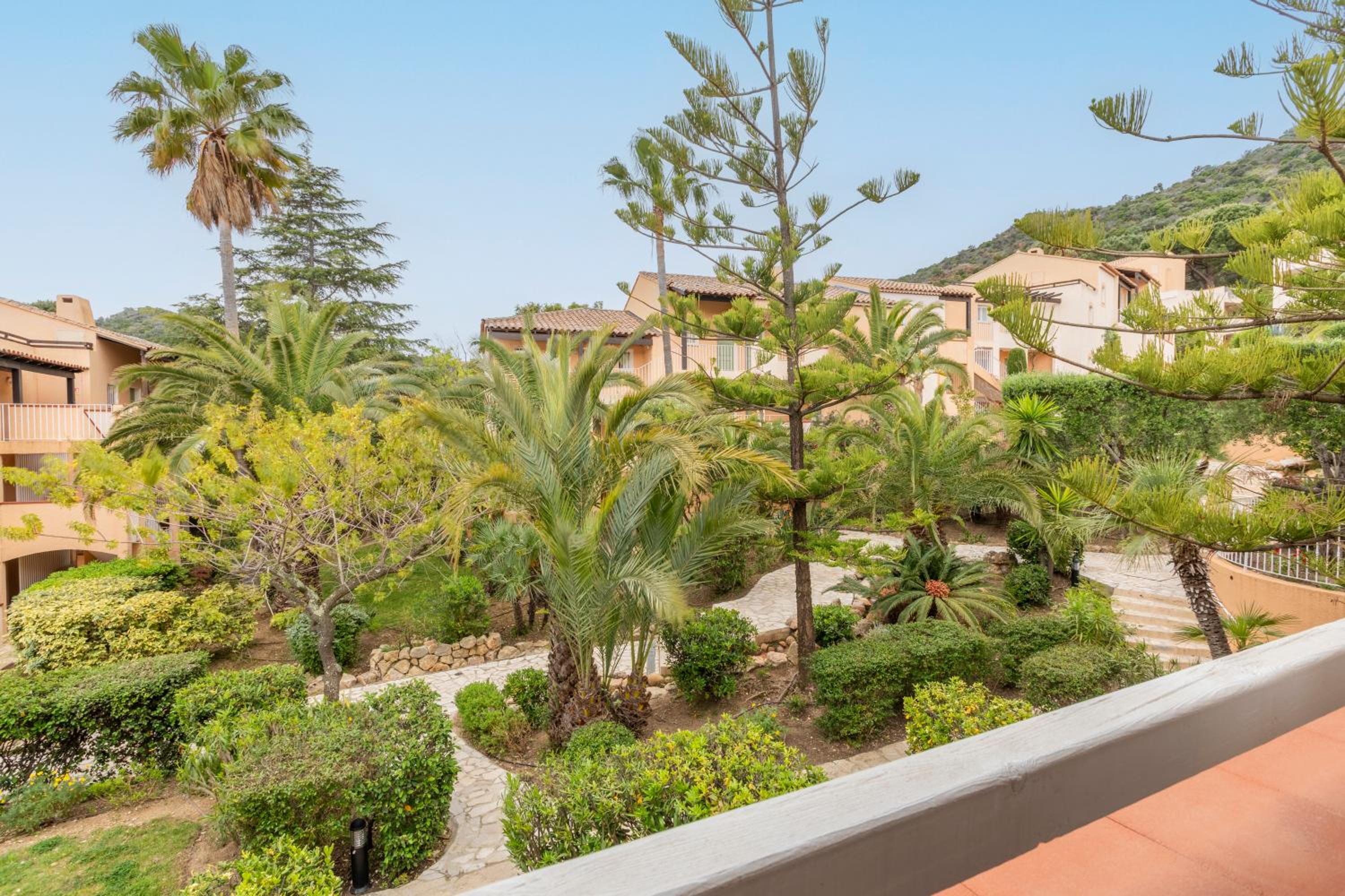 Studio with Sleeping Alcove, Air conditioning and Terrasse or Balcony (4 people) - Photo 3