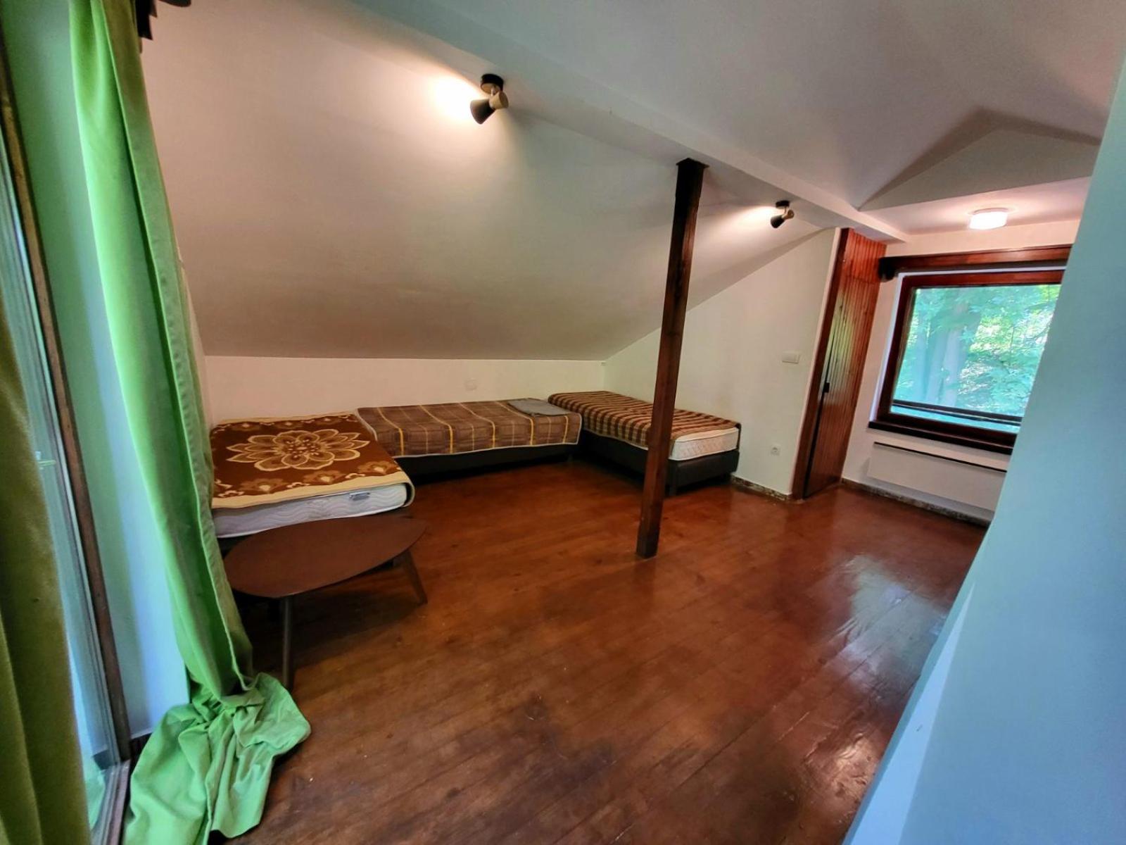 One-Bedroom House photo 1