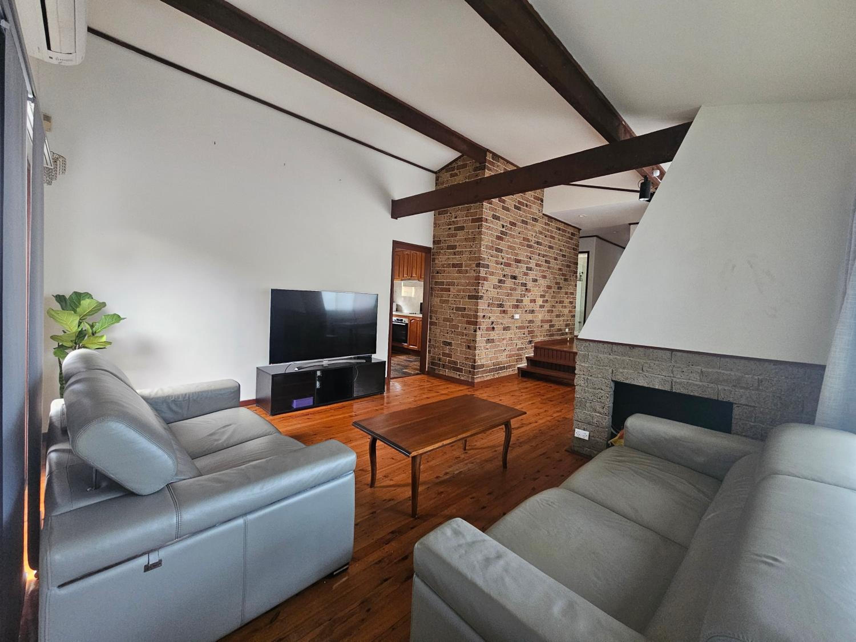 Three-Bedroom Villa photo 2