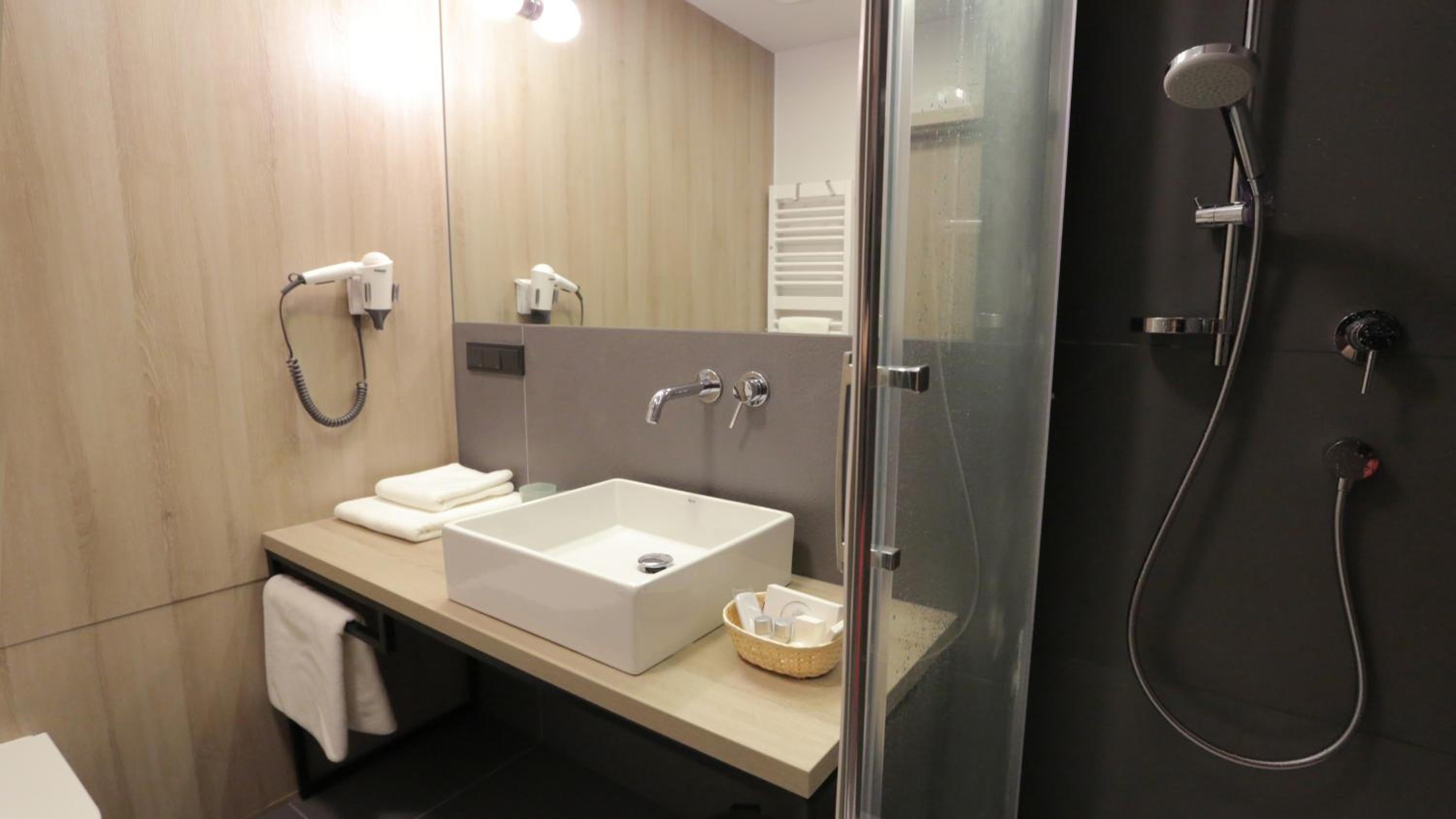 Comfort Double or Twin Room photo 3