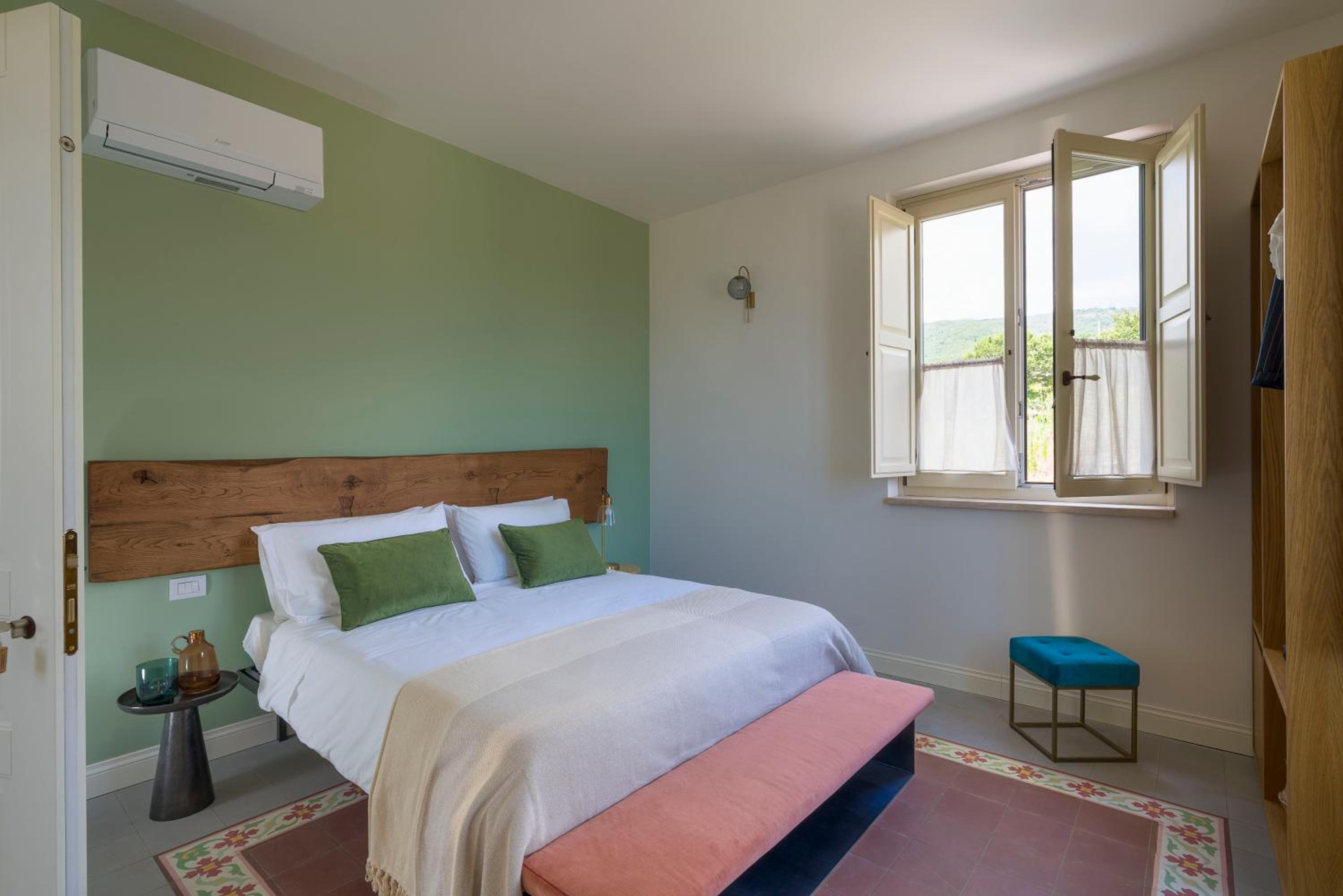 Double Room with Pool View photo 2