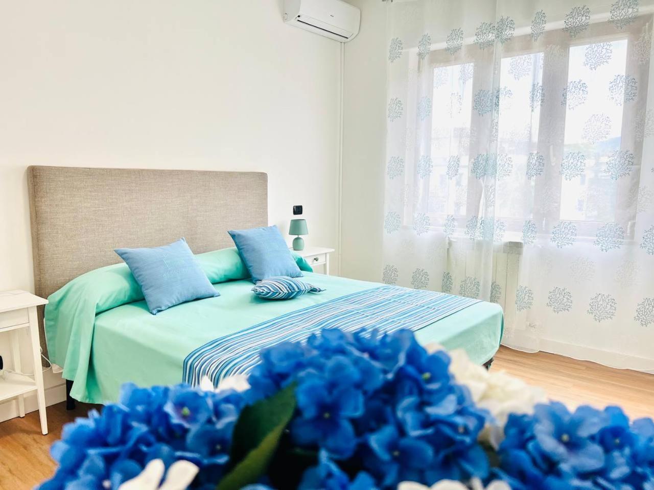 Double Room with Balcony - Photo 12