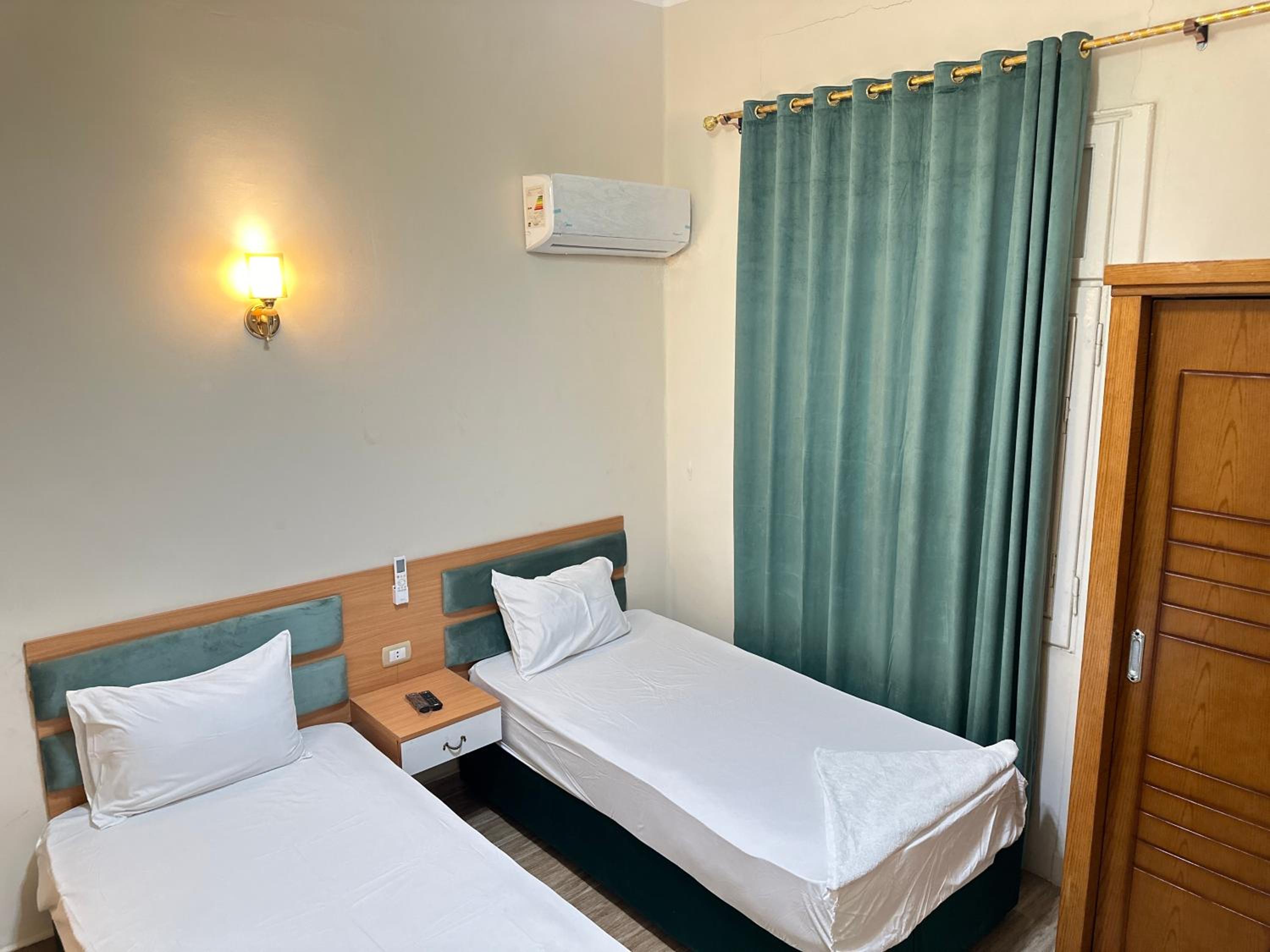 Twin Room with Shared Toilet