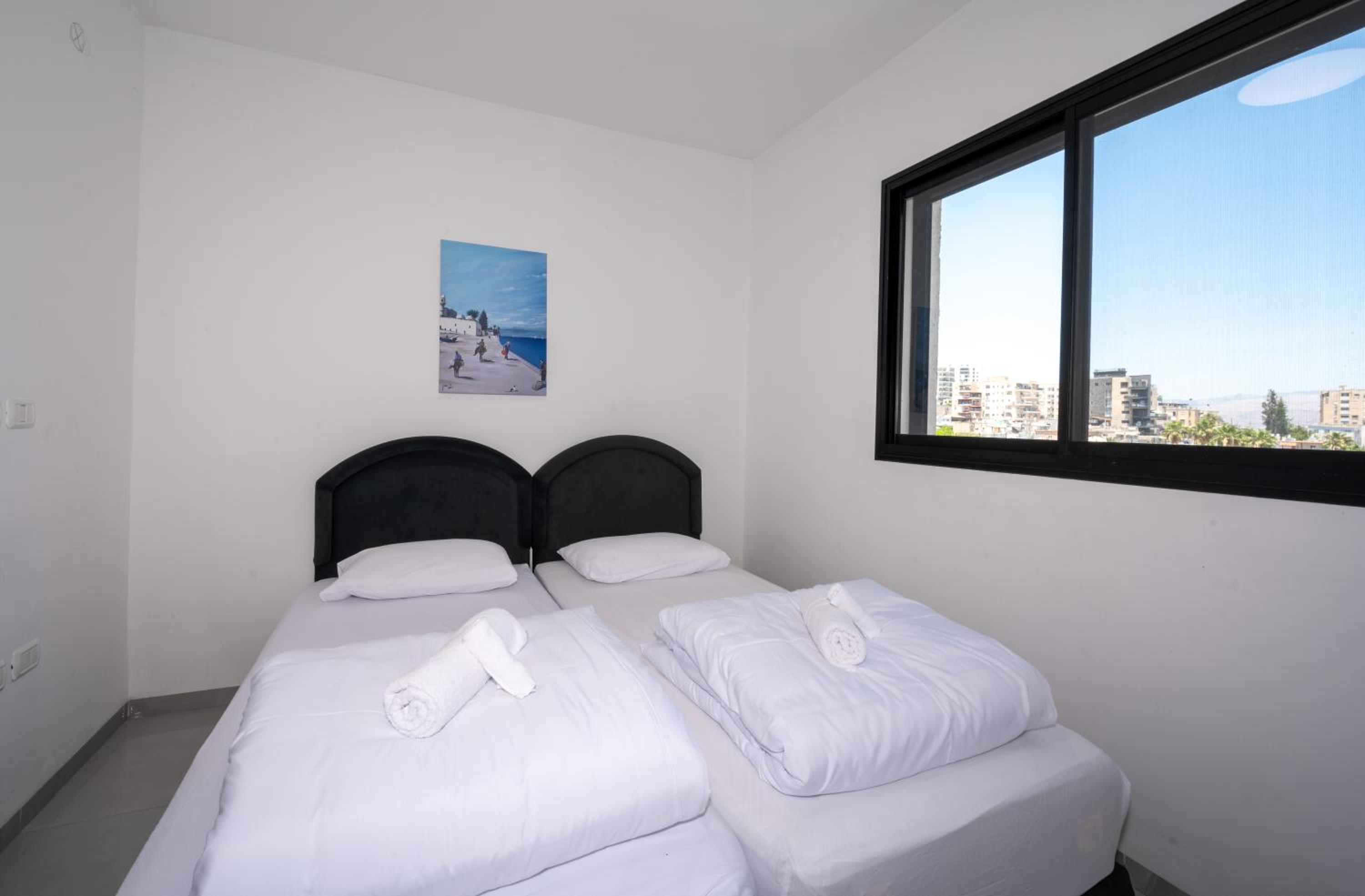 Three-Bedroom Apartment With Sea View photo 3